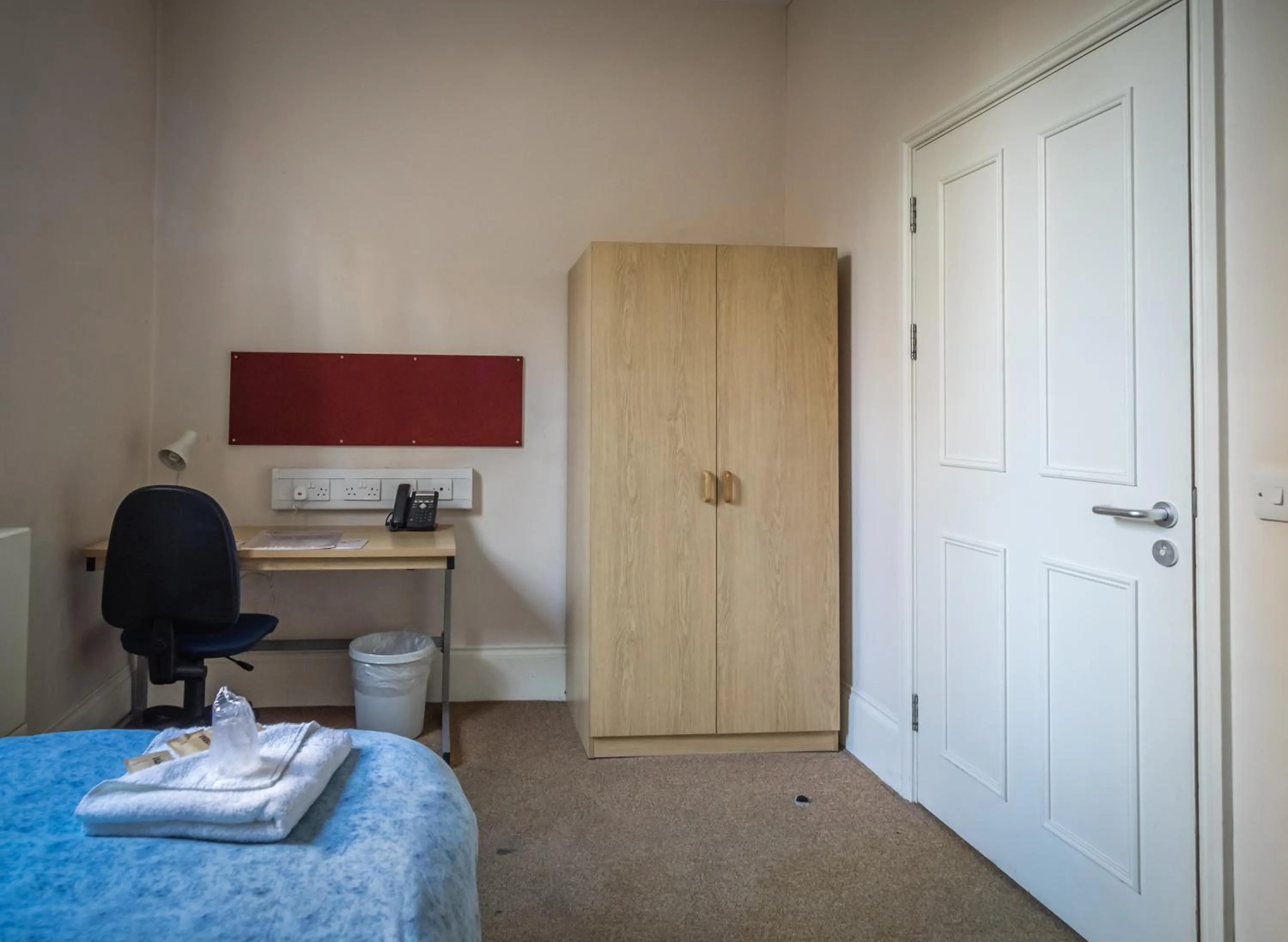 Bed in LSE Passfield Hall