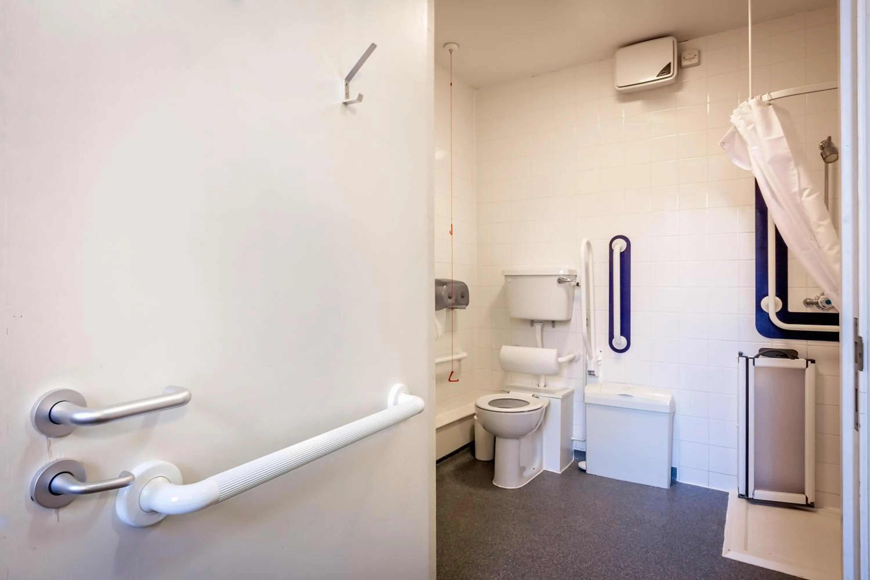 Toilet in LSE Passfield Hall