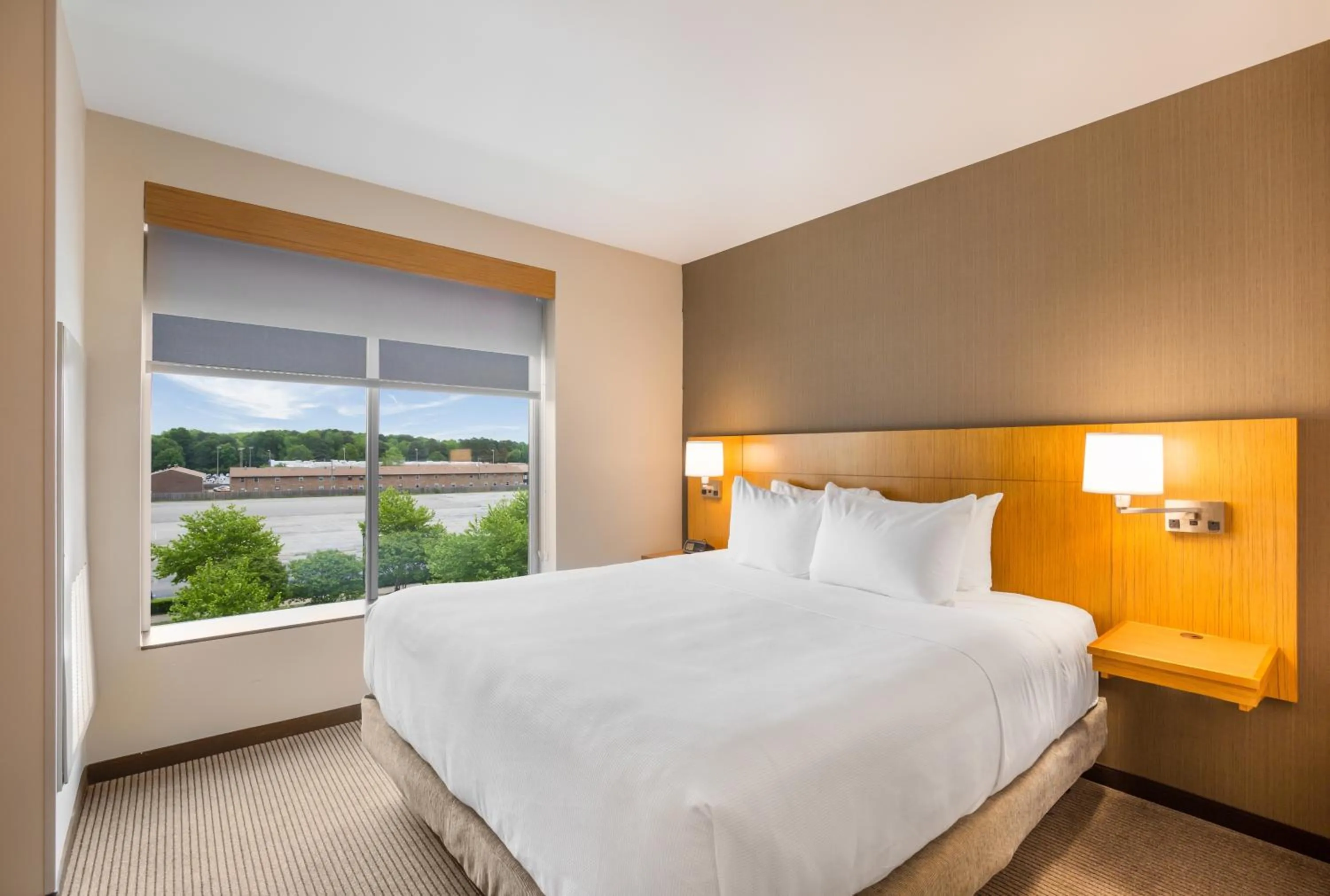 Bed in Hyatt Place Hampton Convention Center