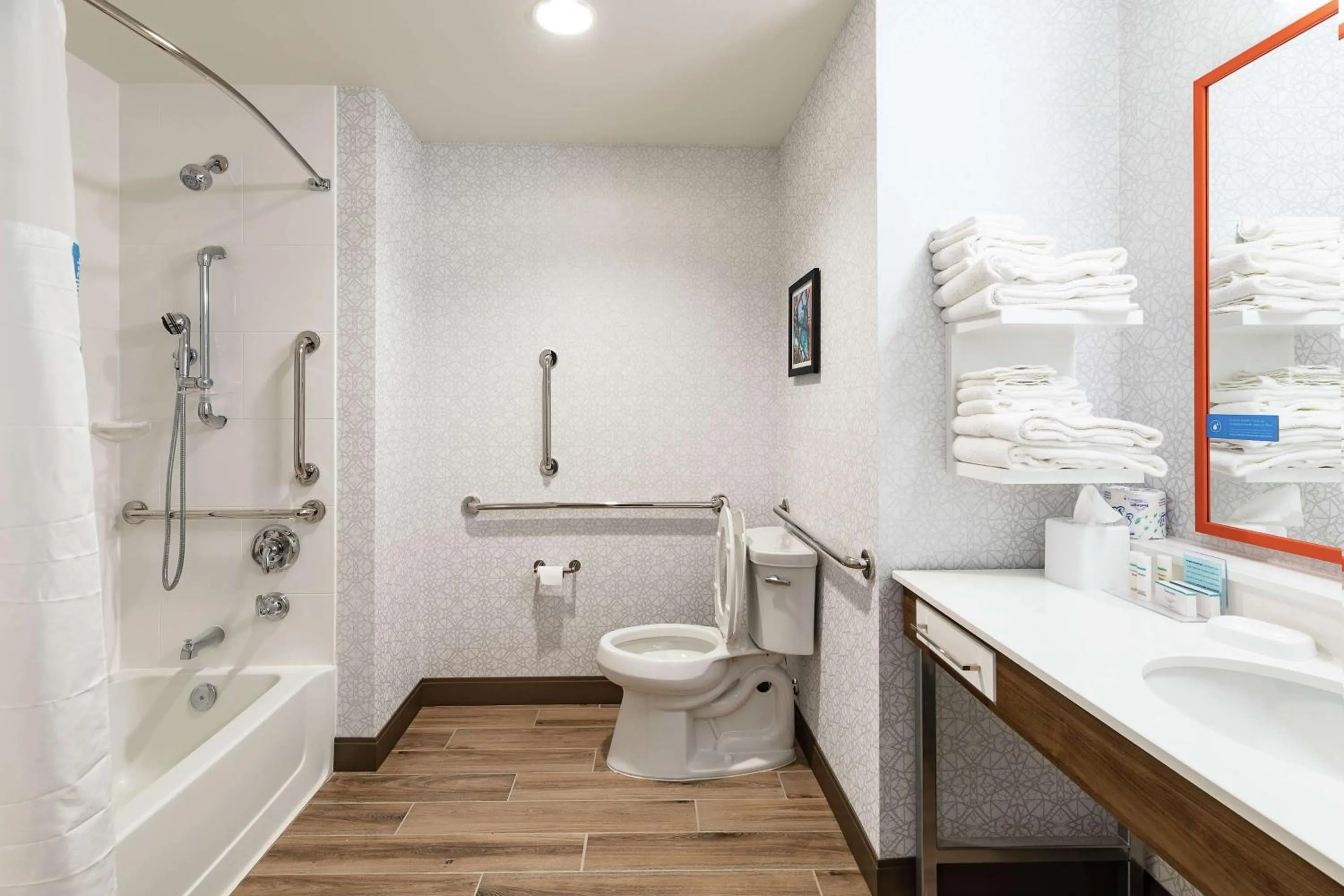 Bathroom in Hampton Inn & Suites By Hilton-Columbia Killian Road