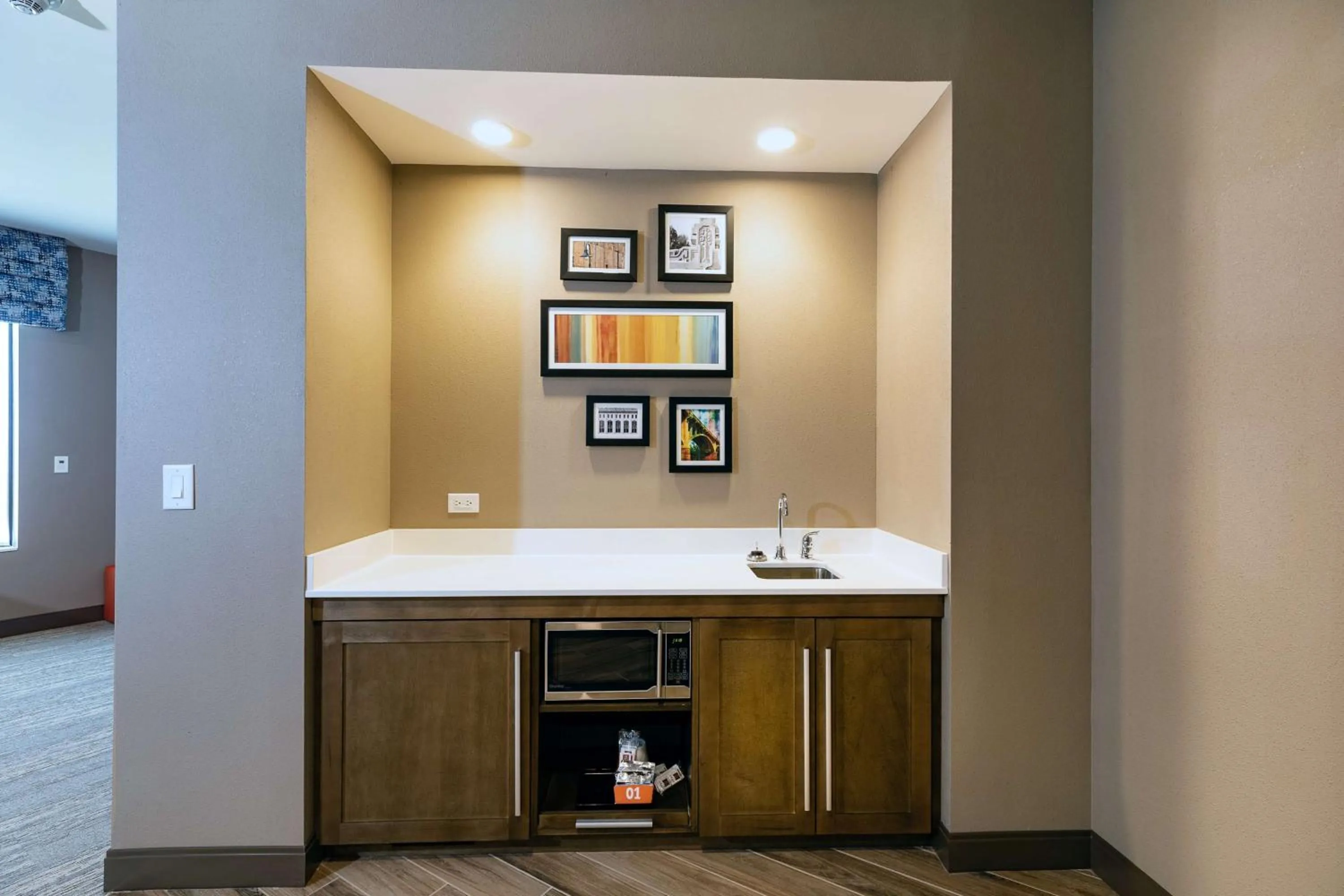 Photo of the whole room in Hampton Inn & Suites By Hilton-Columbia Killian Road