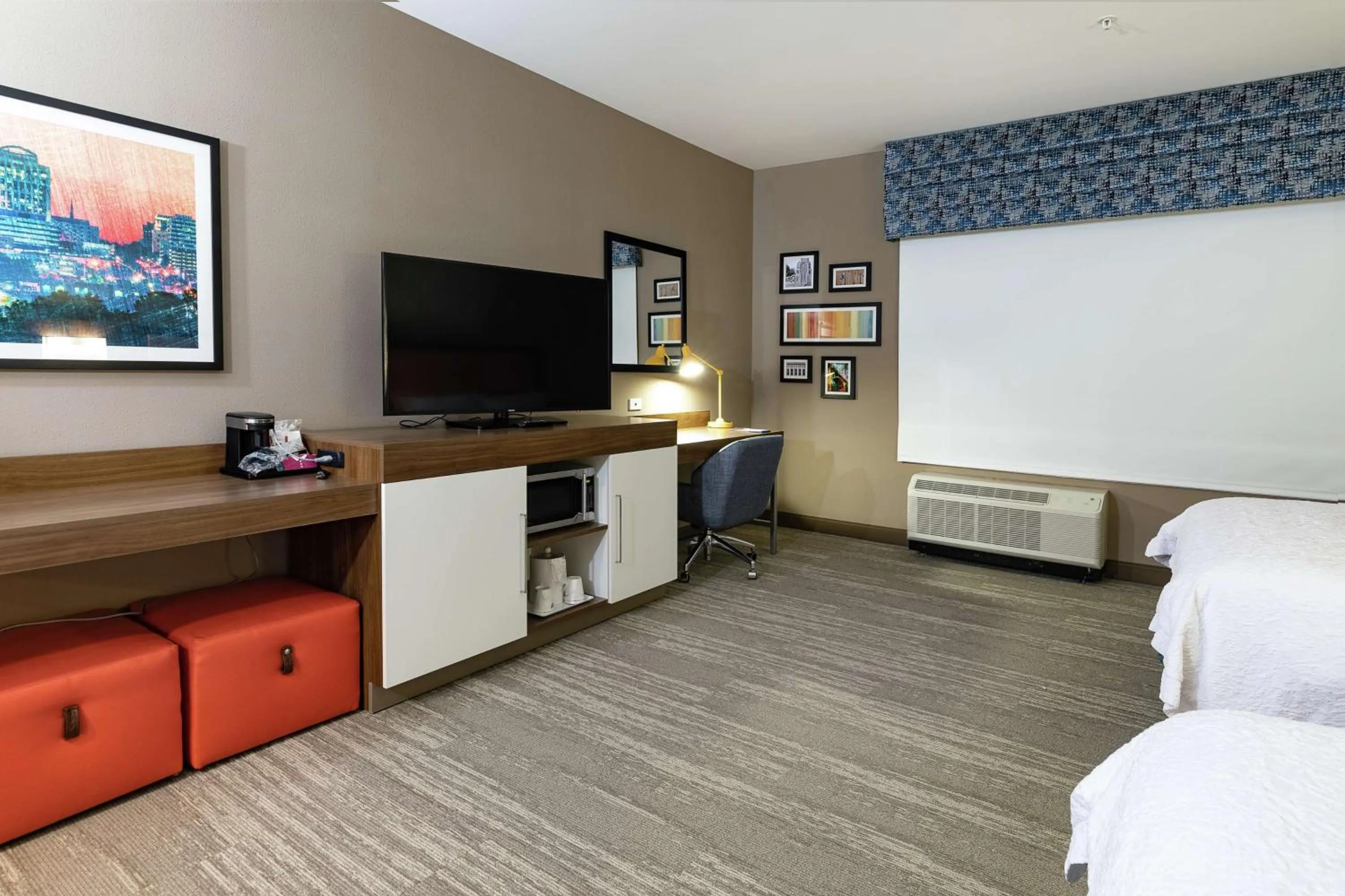 Bedroom, Bed in Hampton Inn & Suites By Hilton-Columbia Killian Road