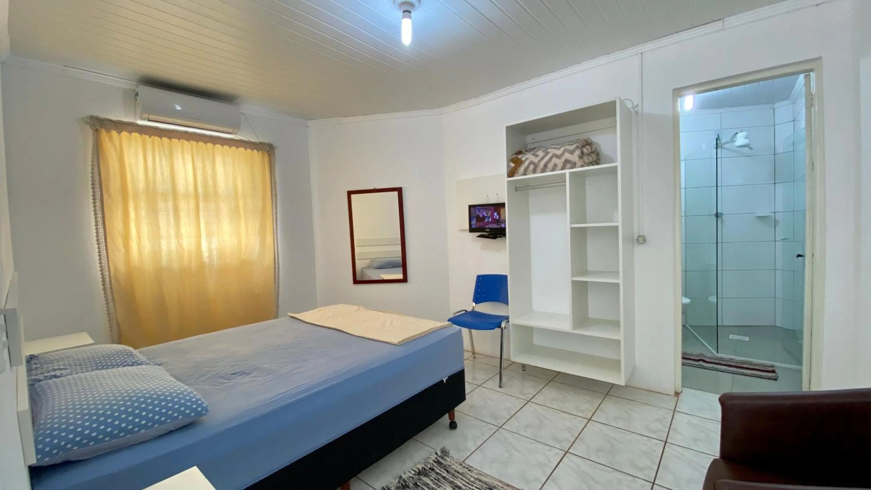 Bedroom, Bed in kitnet Revitalize I