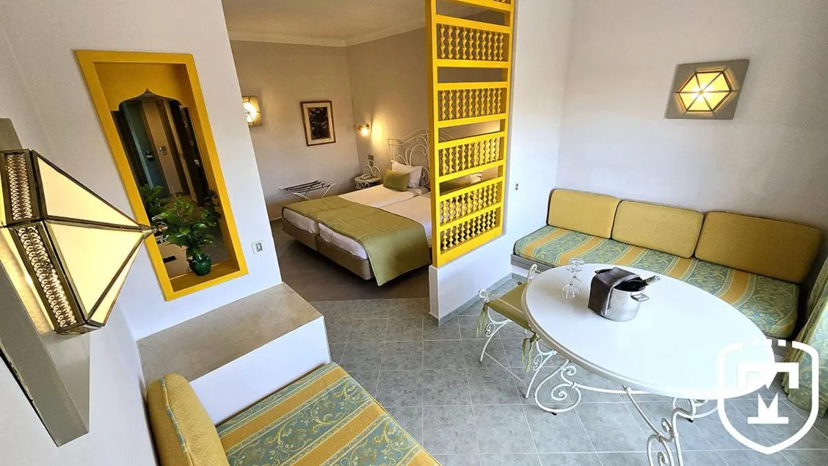 Bed in Hotel La Residence Hammamet