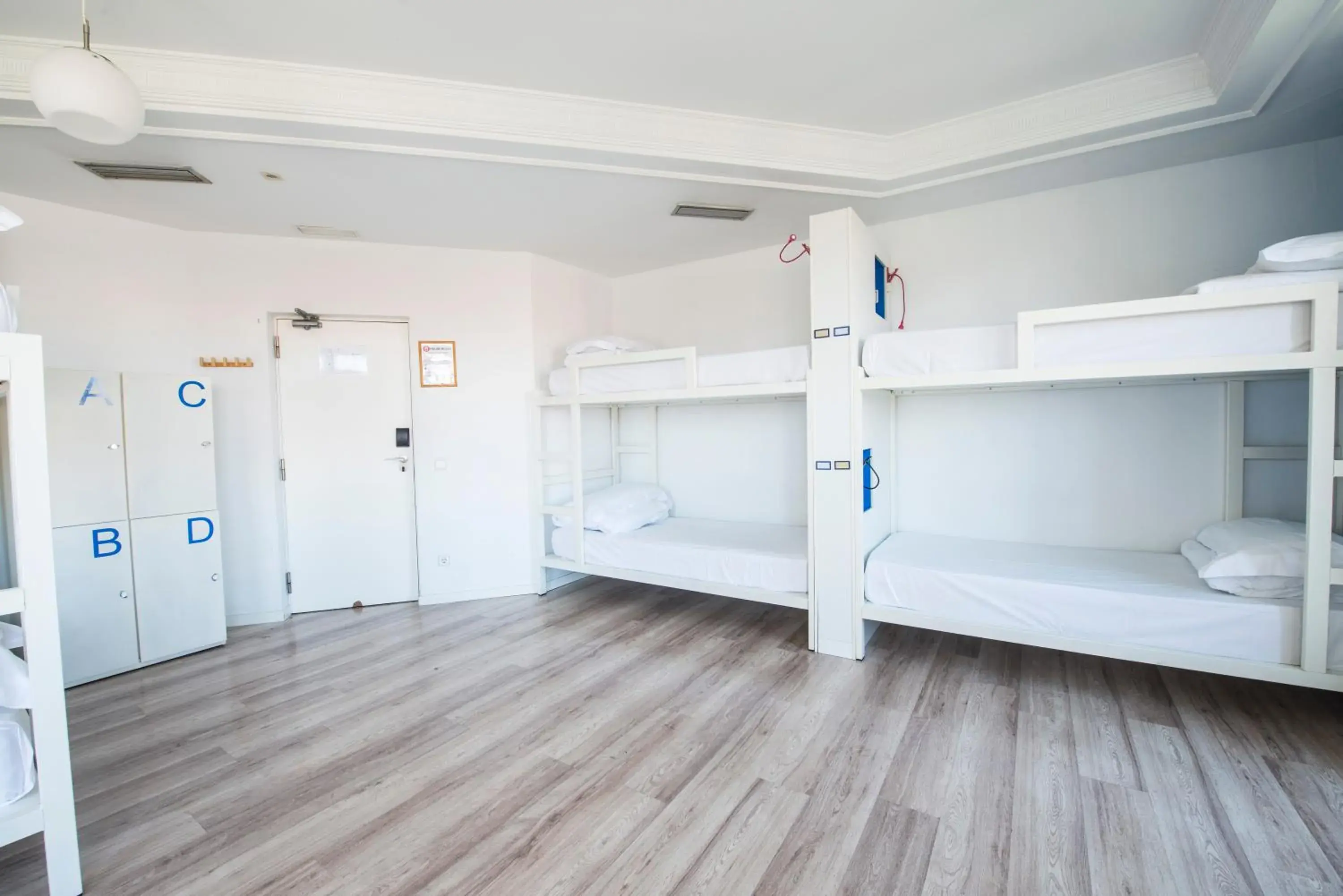 Bed in 8-Bed Female Dormitory Shared Bathroom in Safestay Madrid Central Bed in 8-Bed Female Dormitory Shared Bathroom in Safestay Madrid Central