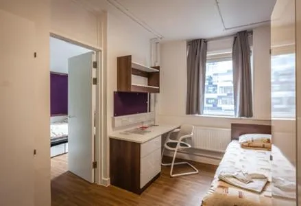 Bed in LSE Carr-Saunders Hall