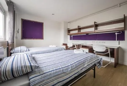 Bed in LSE Carr-Saunders Hall