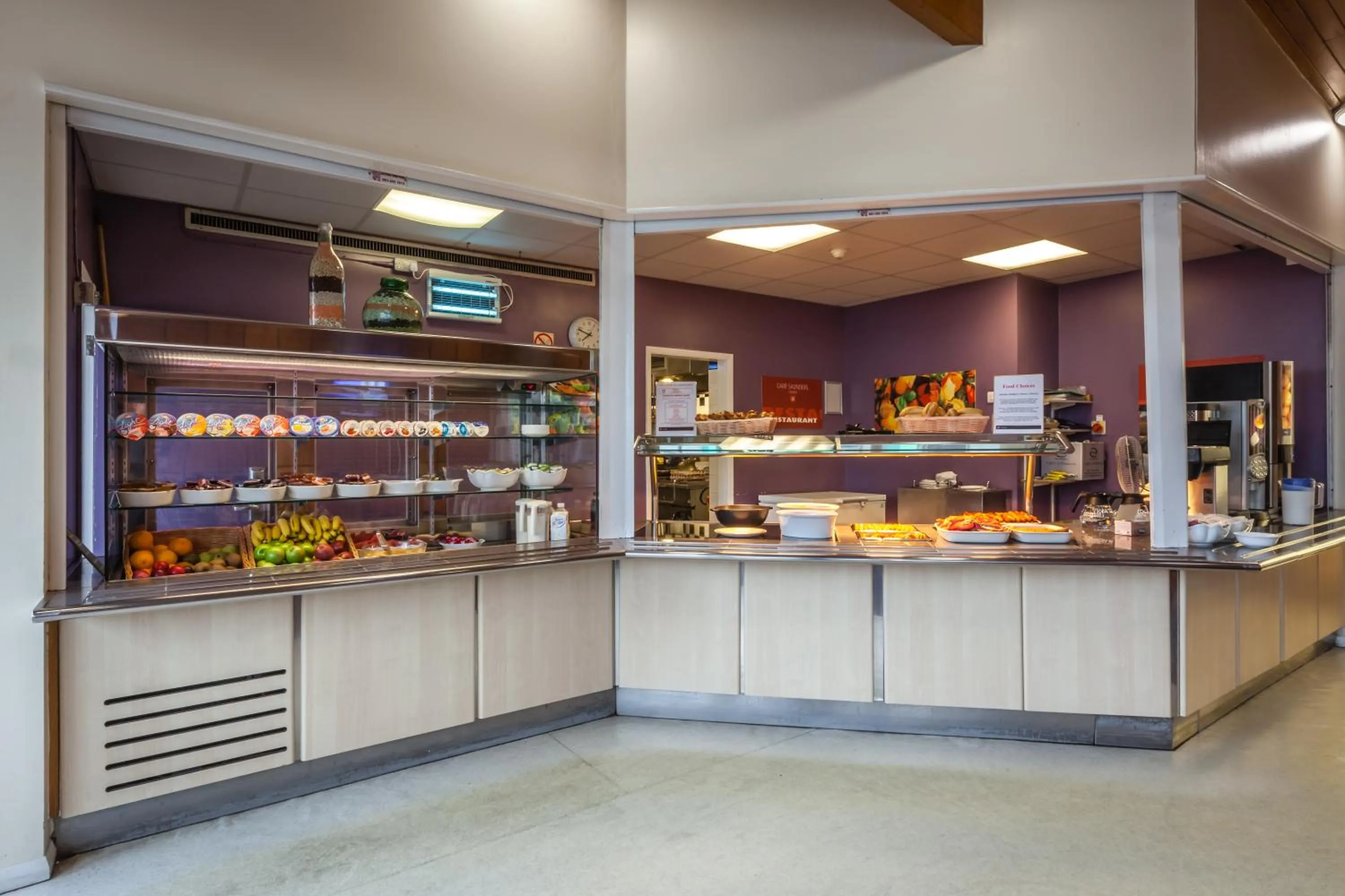 Food and drinks in LSE Carr-Saunders Hall