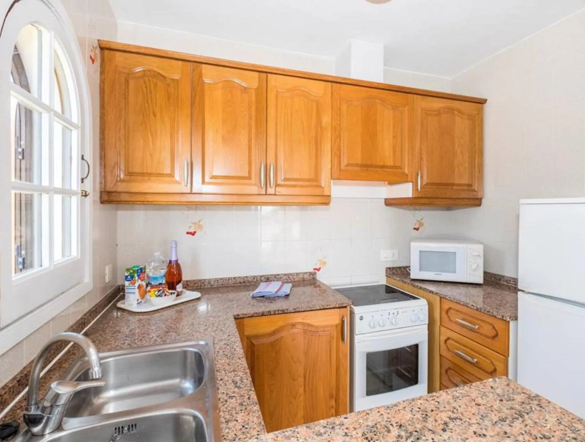 Kitchen or kitchenette in Girasol Garden Superior 2-b