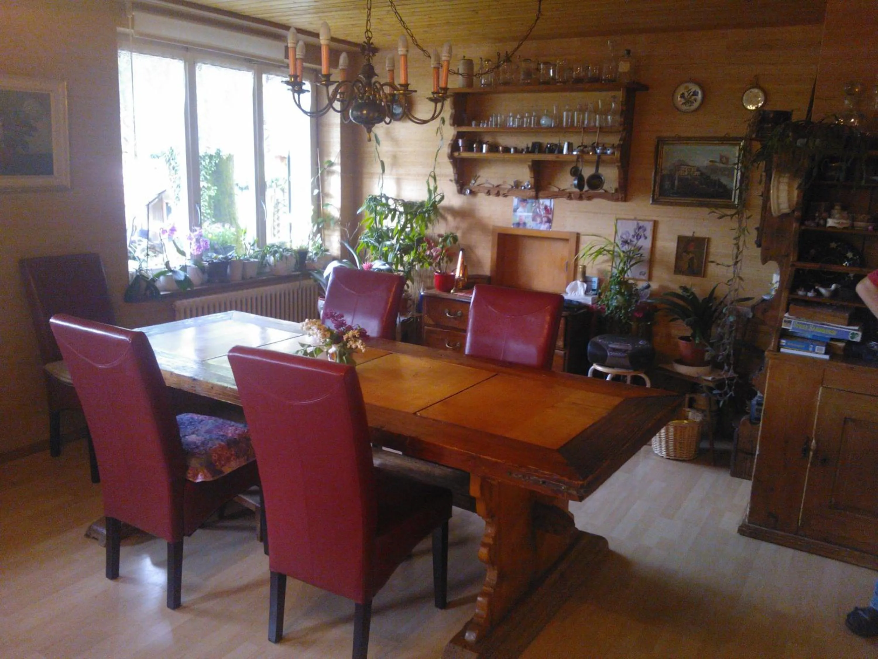 Restaurant/places to eat in B&B Schönörtli