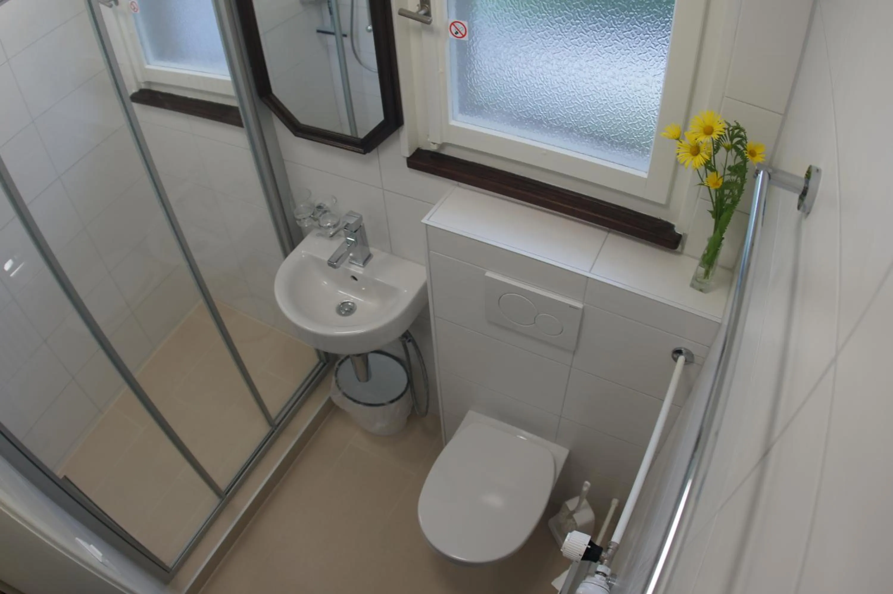 Bathroom in B&B Schönörtli