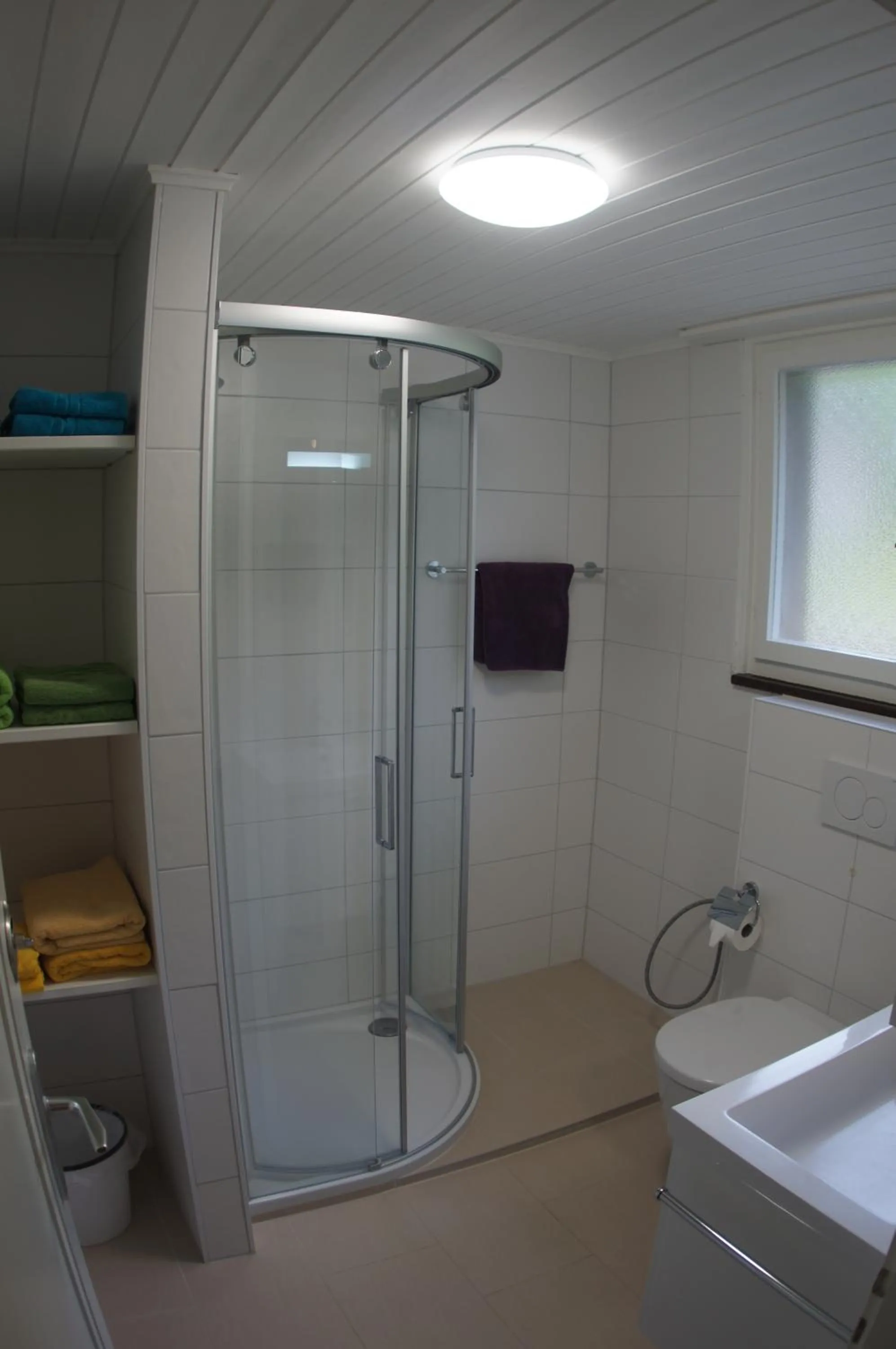 Bathroom in B&B Schönörtli