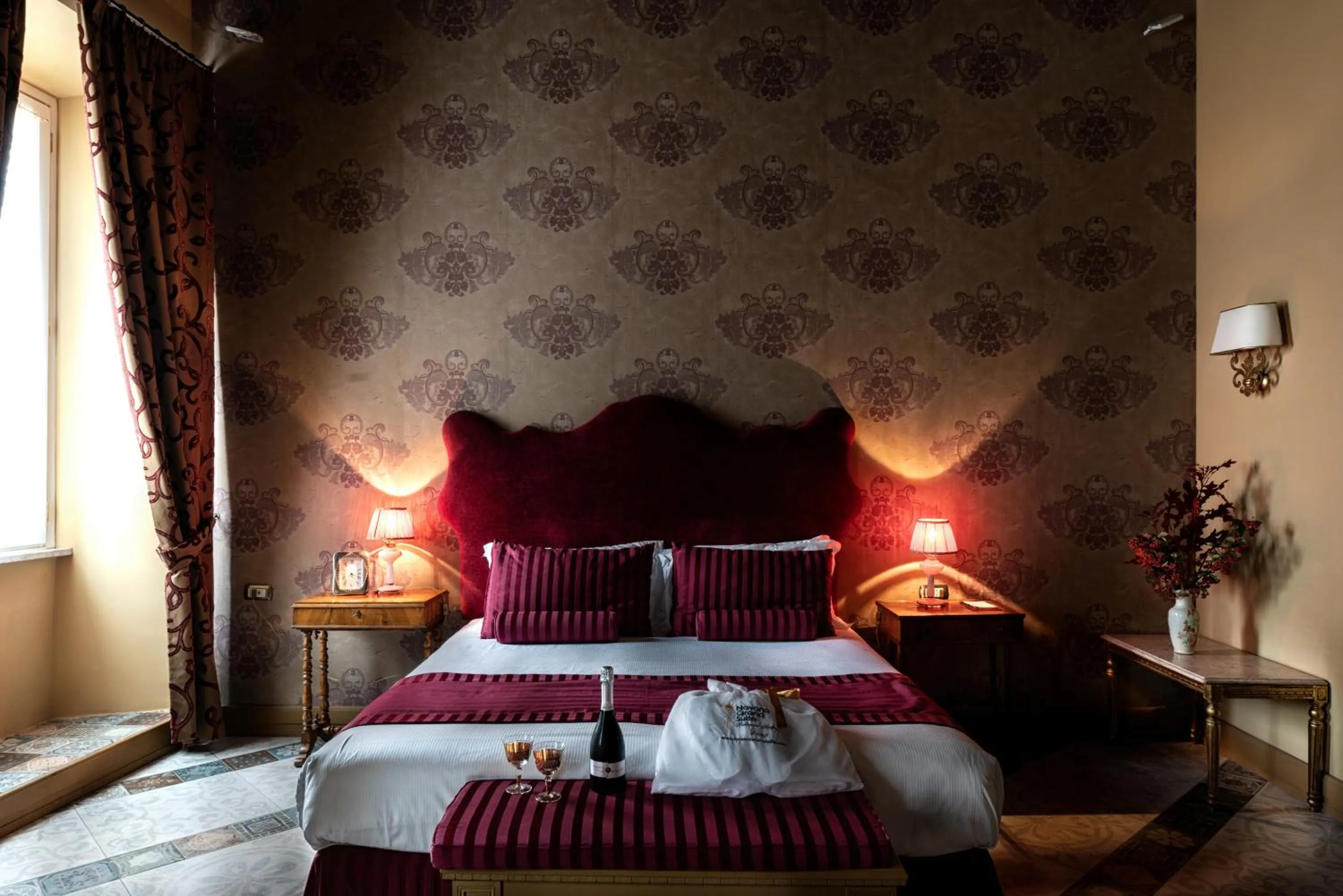 Bed in Navona Grand Suite