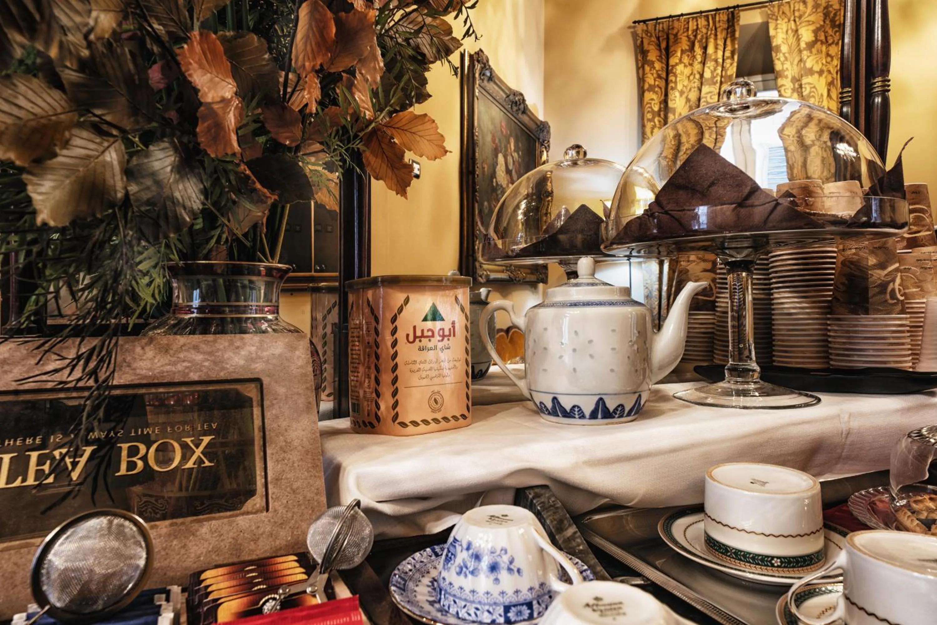 Communal lounge/ TV room in Navona Grand Suite