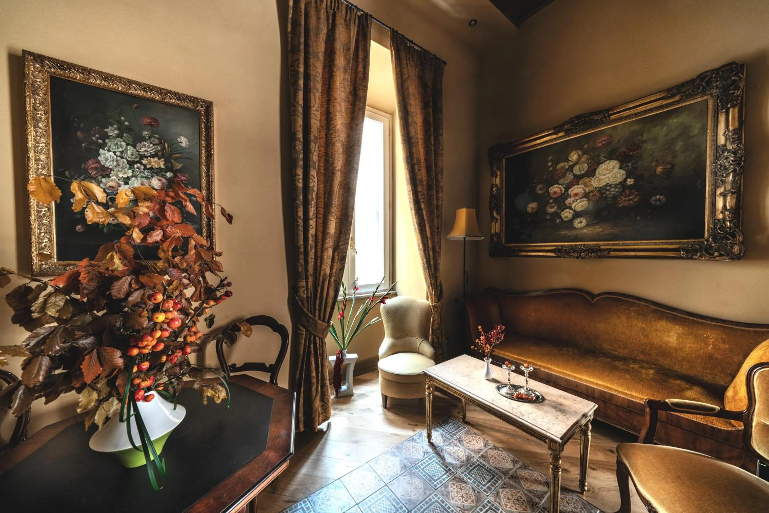 Living room in Navona Grand Suite