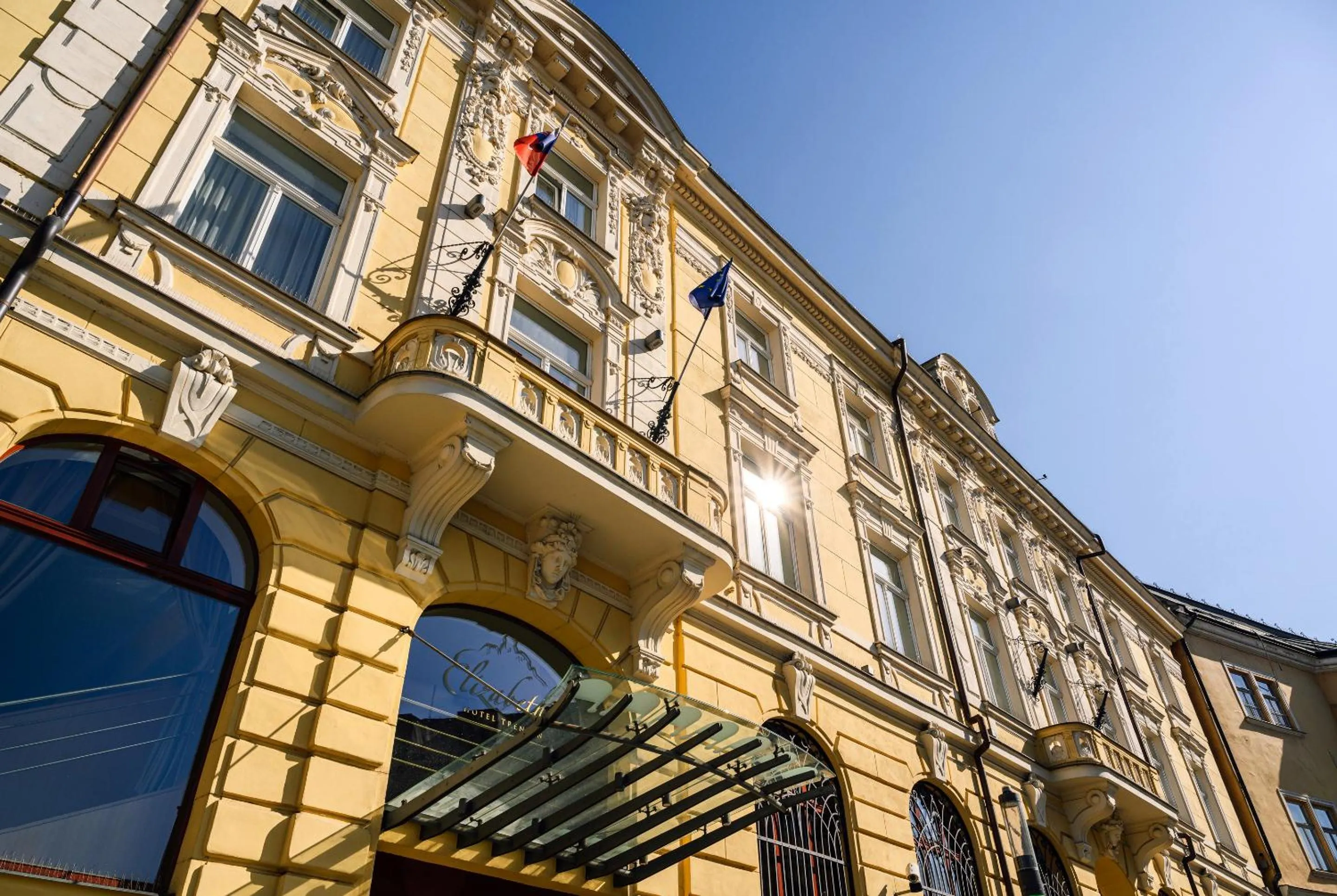 Property building in Hotel Elizabeth