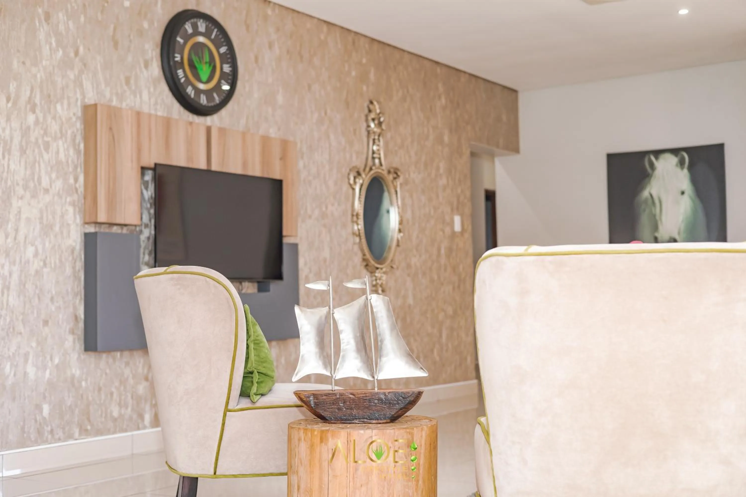 TV and multimedia in Aloe Lifestyle Hotel