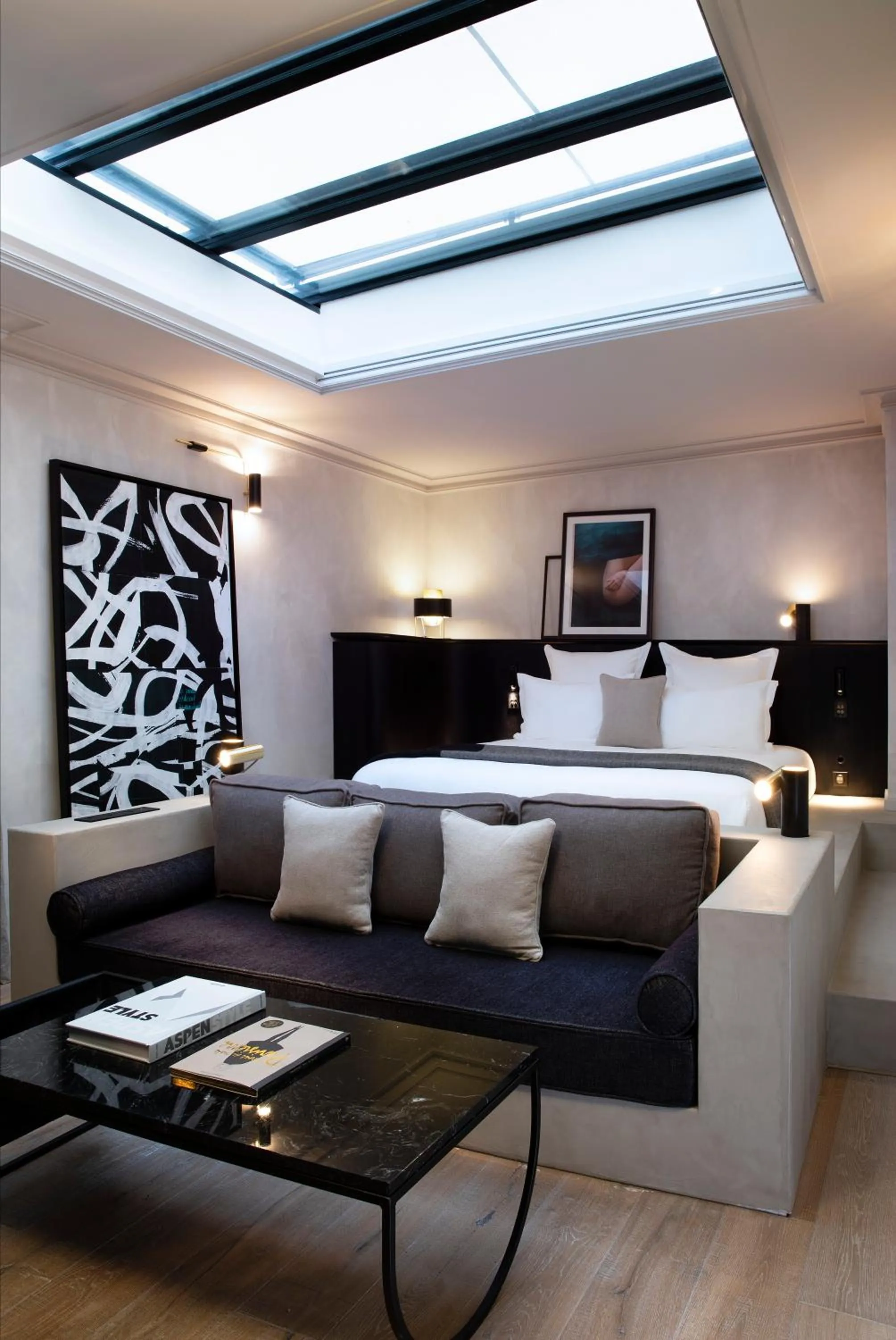 Bed in Maison ELLE Paris