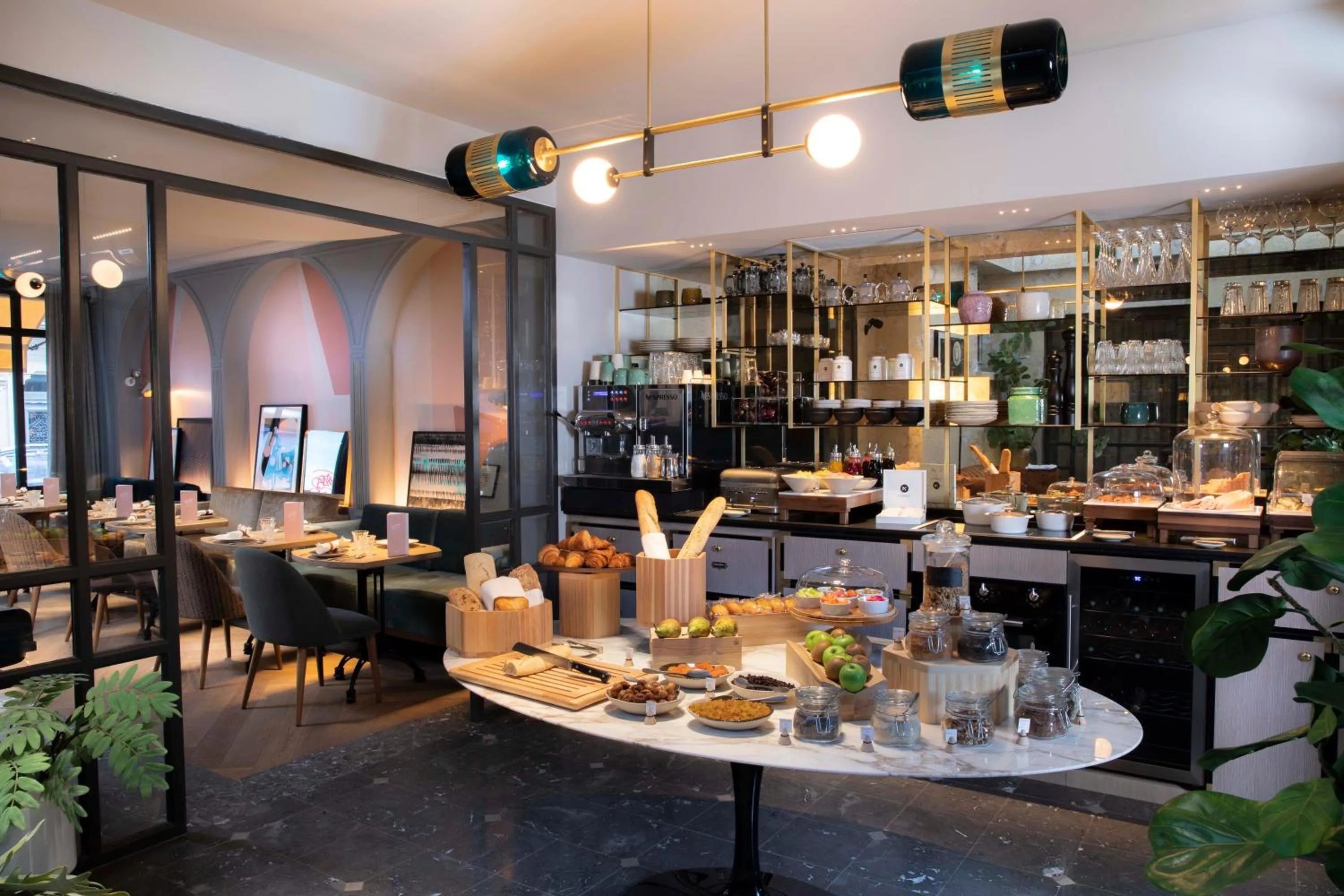 Food and drinks, Restaurant/Places to Eat in Hotel Flanelles Paris