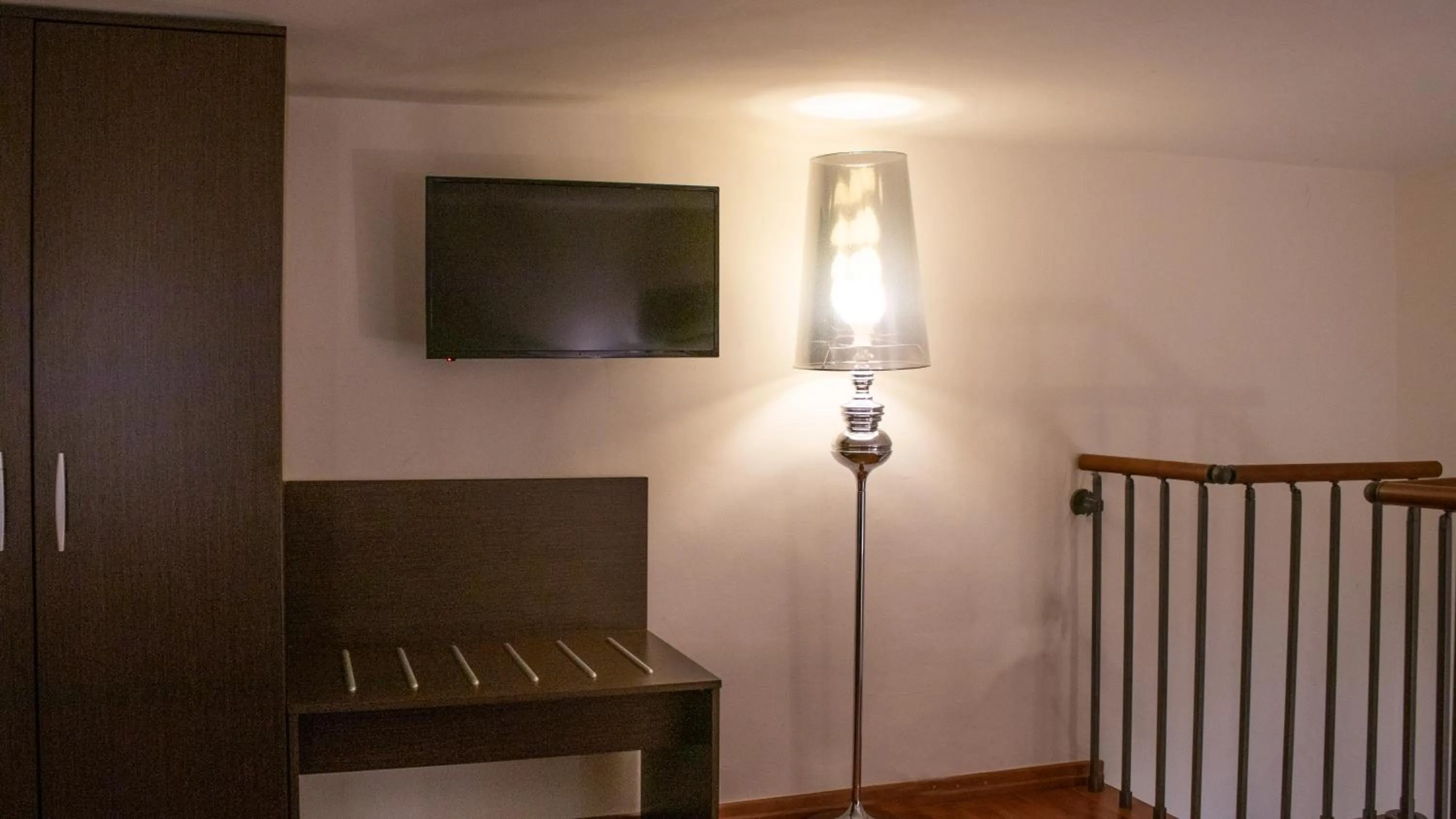 TV and multimedia in Apollo Suites