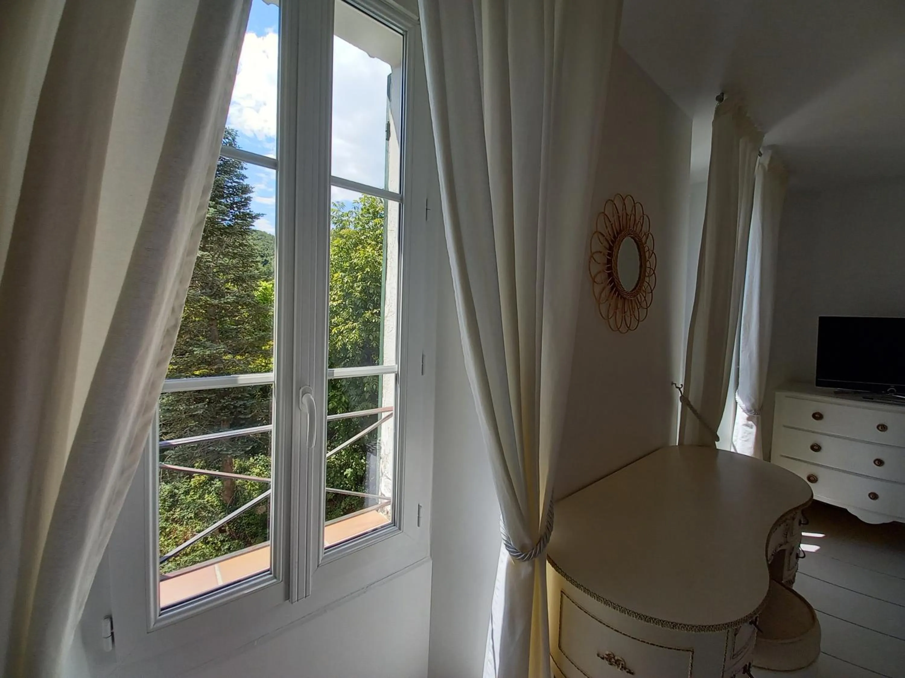 Bedroom in Hôtel Restaurant Notre Dame