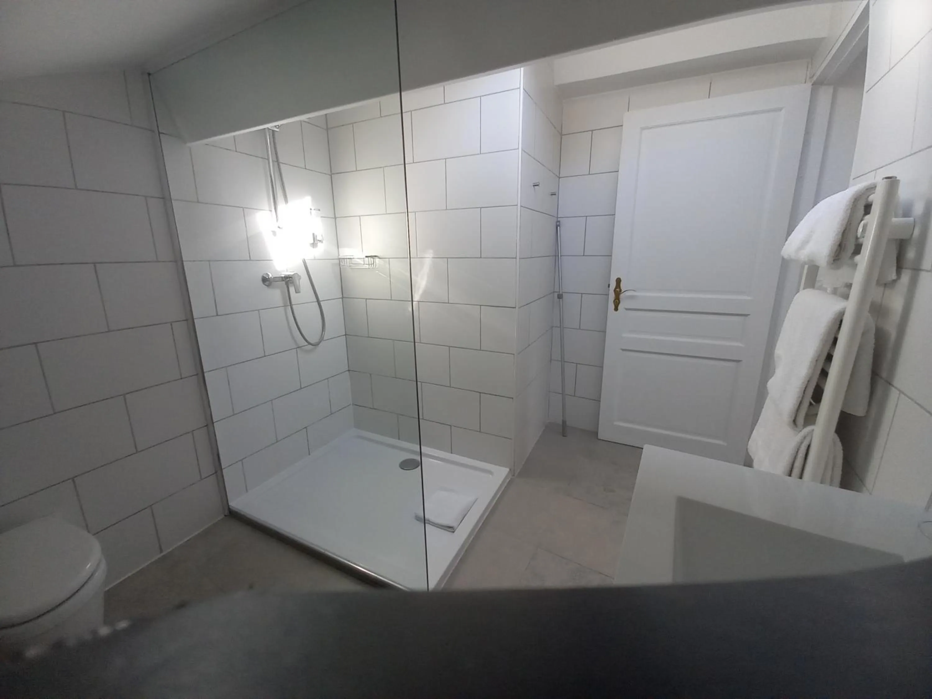 Bathroom in Hôtel Restaurant Notre Dame