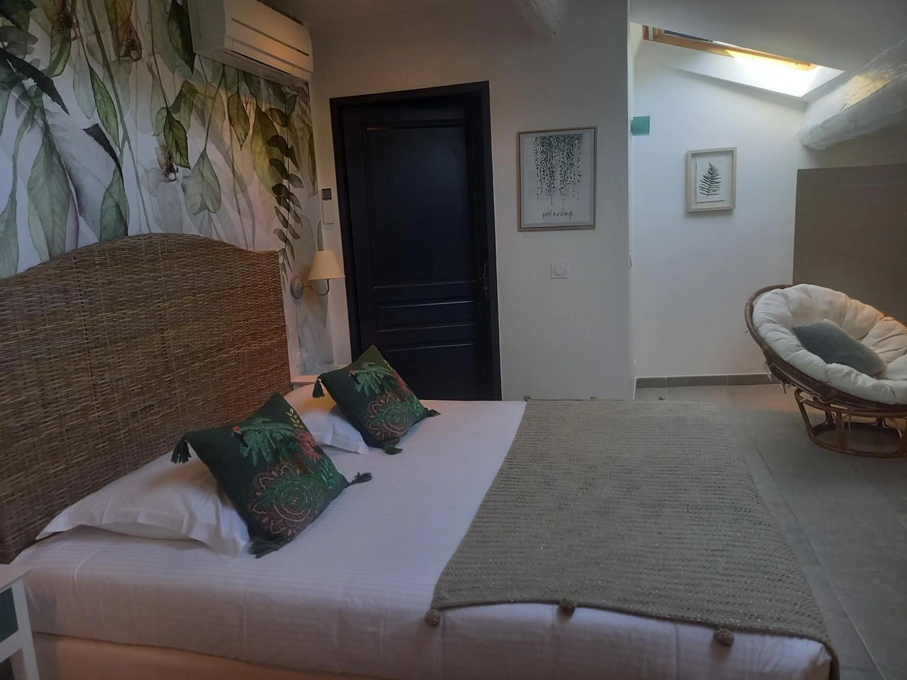 Bedroom, Bed in Hôtel Restaurant Notre Dame