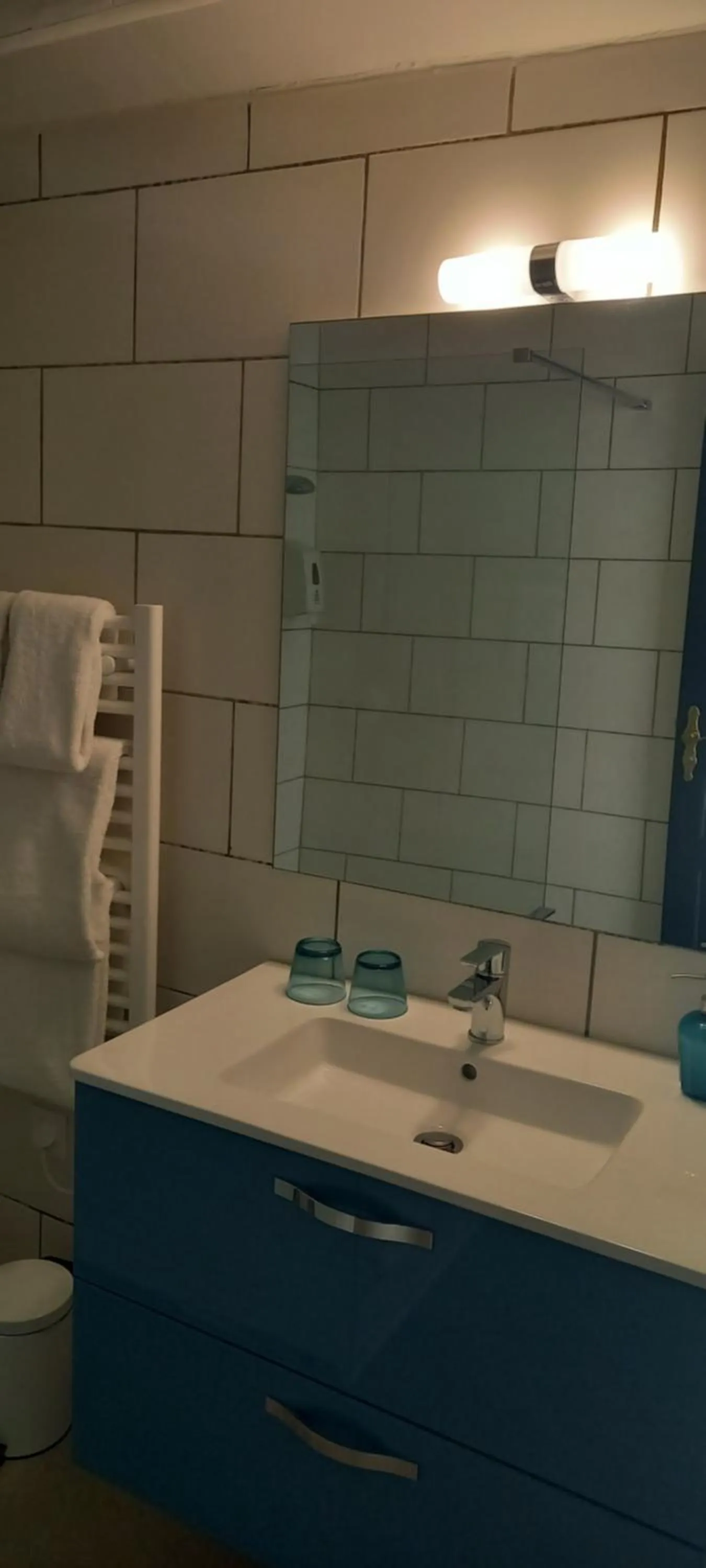 Bathroom in Hôtel Restaurant Notre Dame