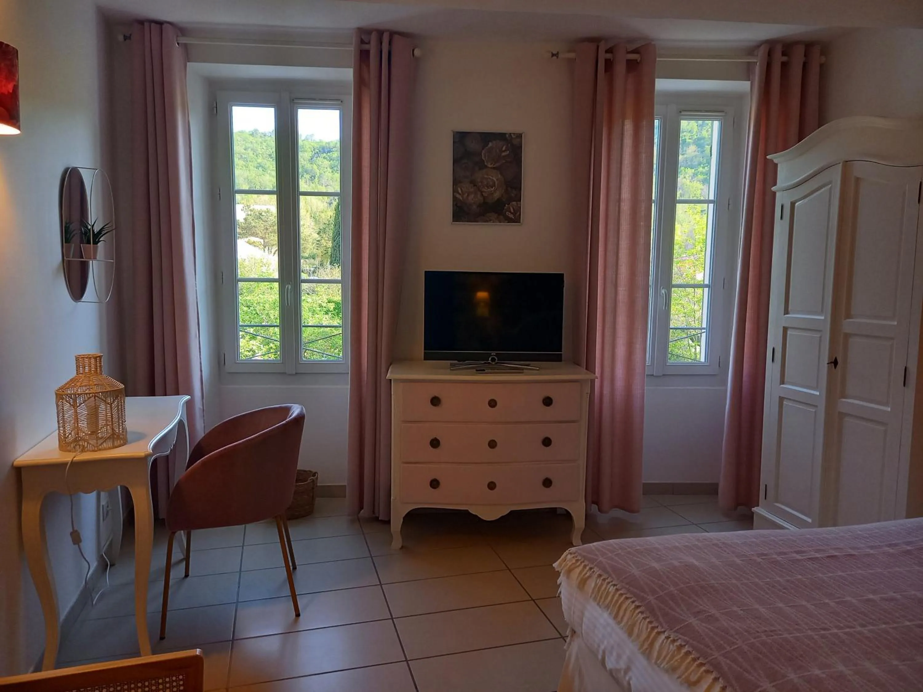 Bedroom, Bed in Hôtel Restaurant Notre Dame