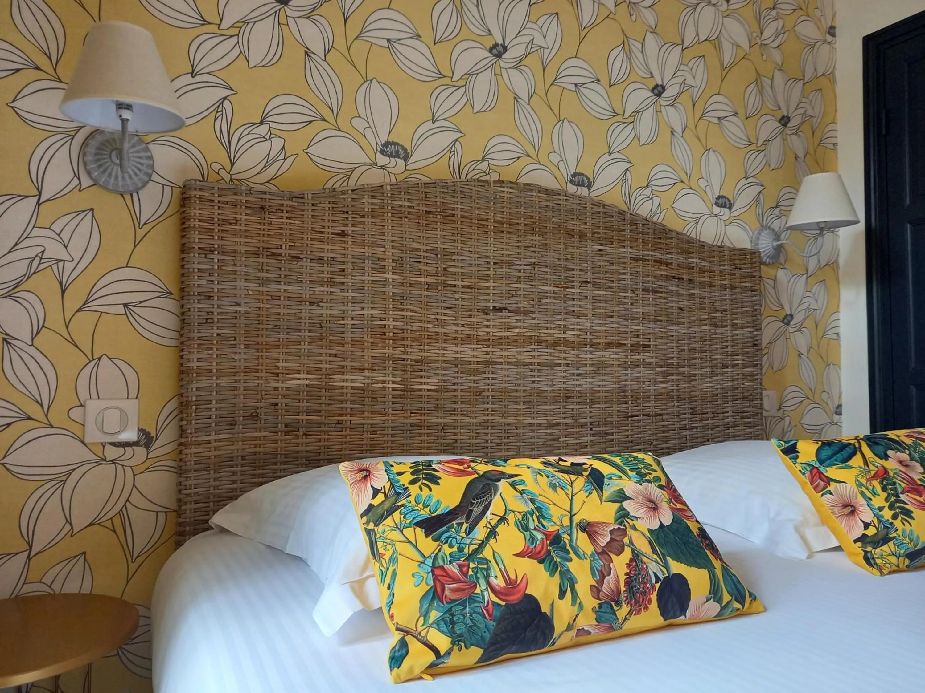 Bed in Hôtel Restaurant Notre Dame