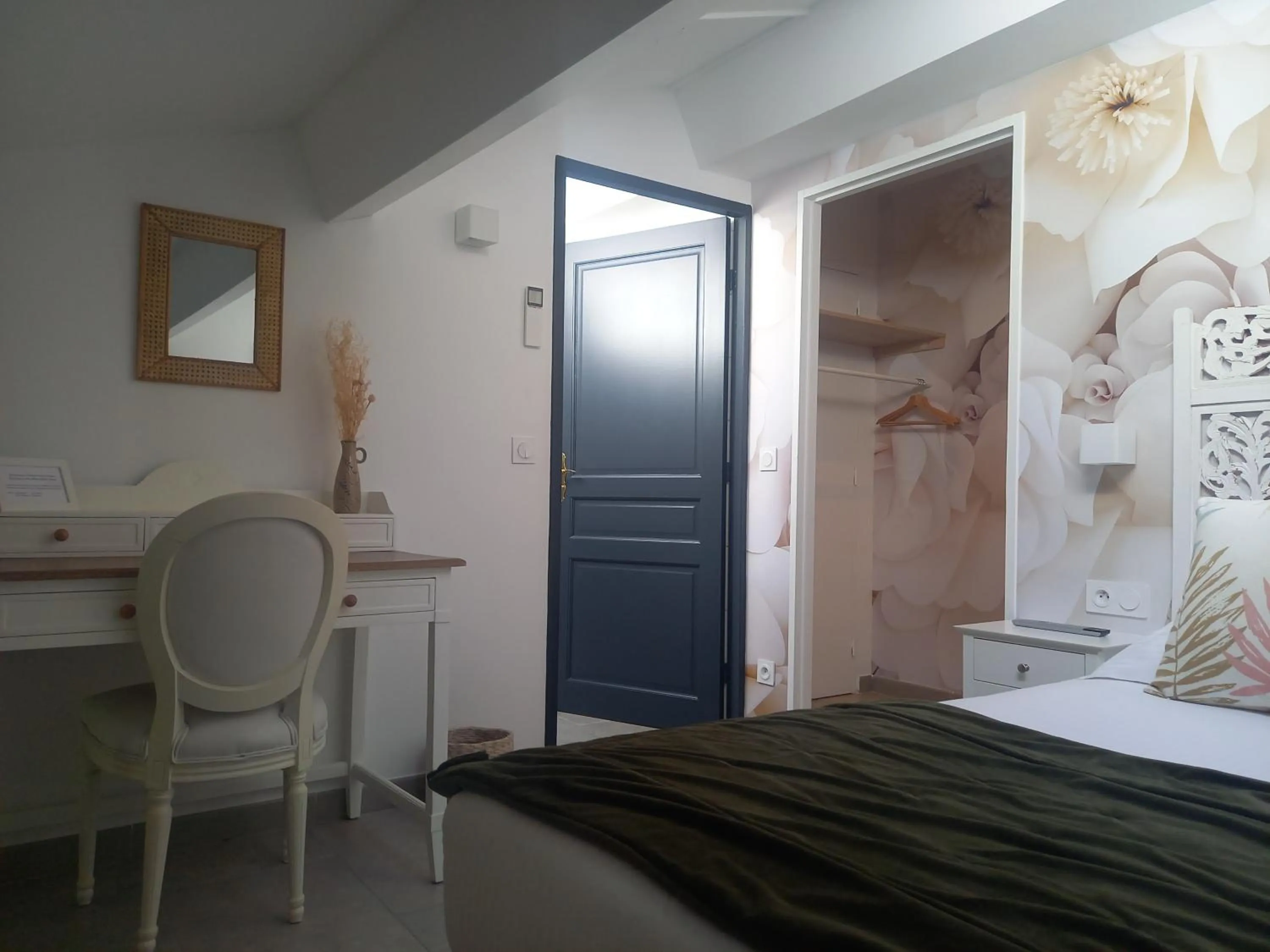 Bedroom, Bed in Hôtel Restaurant Notre Dame