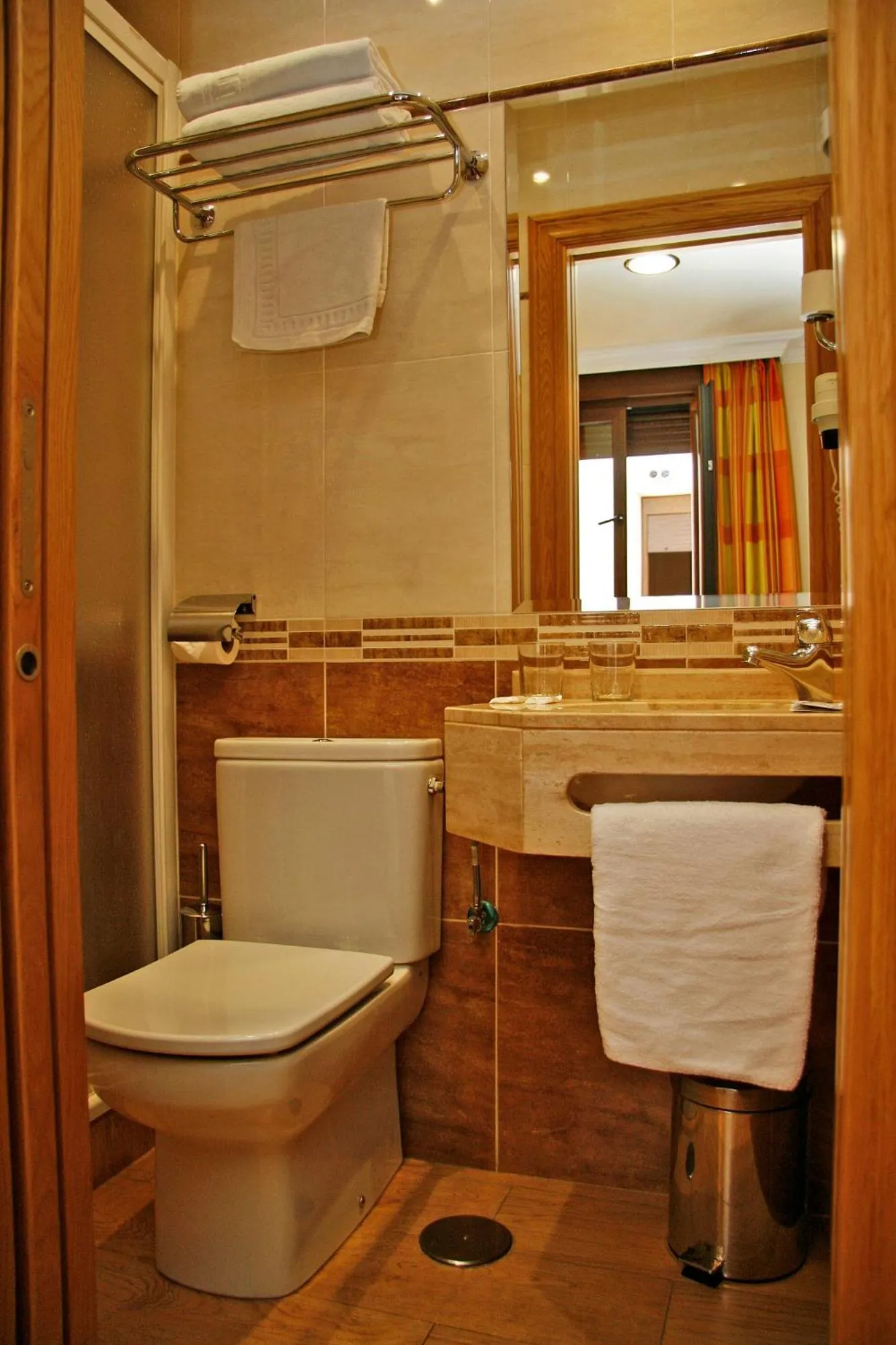 Bathroom in Hostal Victoria I