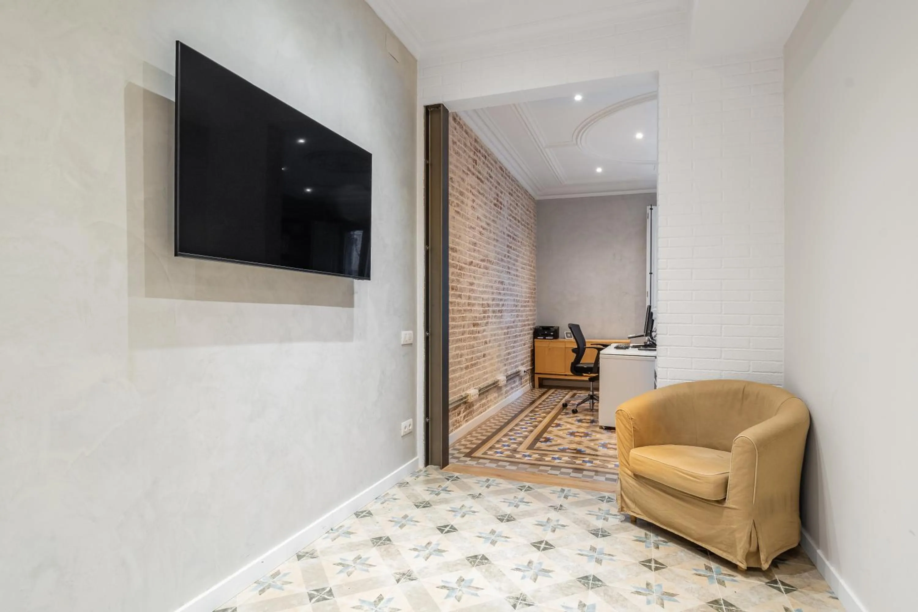 Lobby or reception in Fuster Apartments by Aspasios