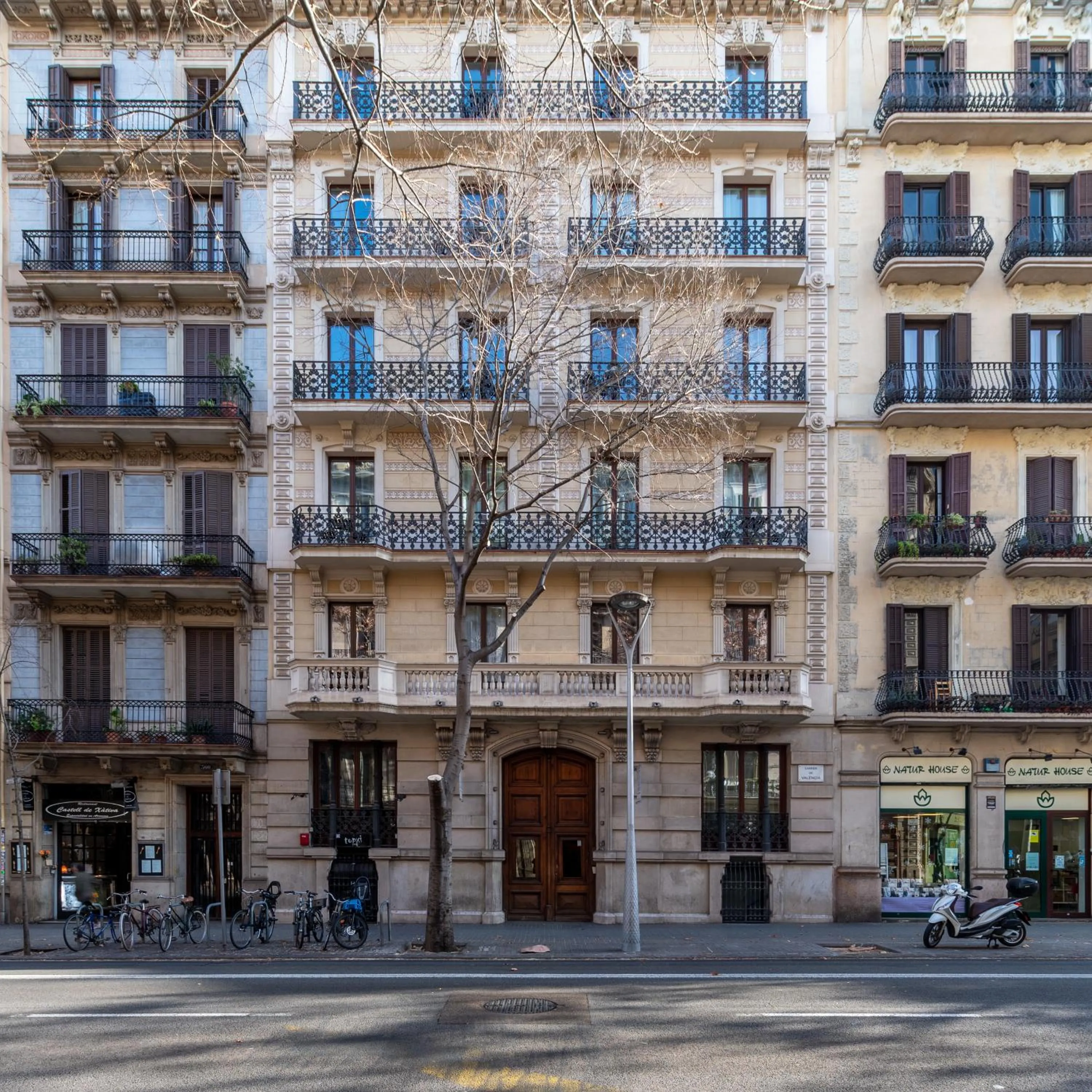 Facade/entrance in Fuster Apartments by Aspasios