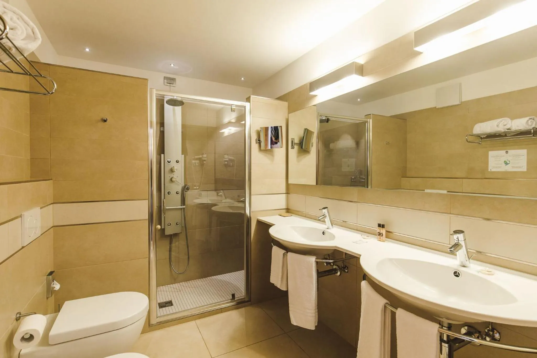 Bathroom in Sayonara Nature & Wellness Hotel