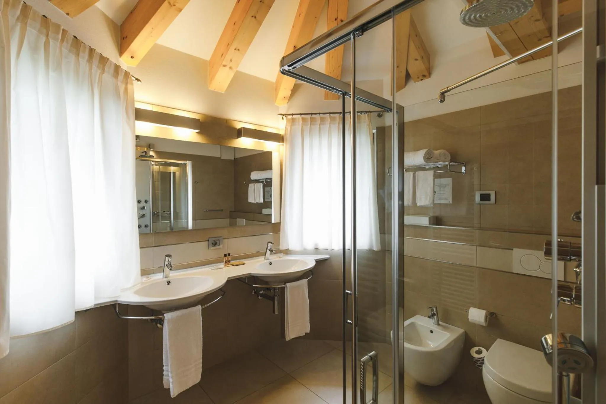 Bathroom in Sayonara Nature & Wellness Hotel