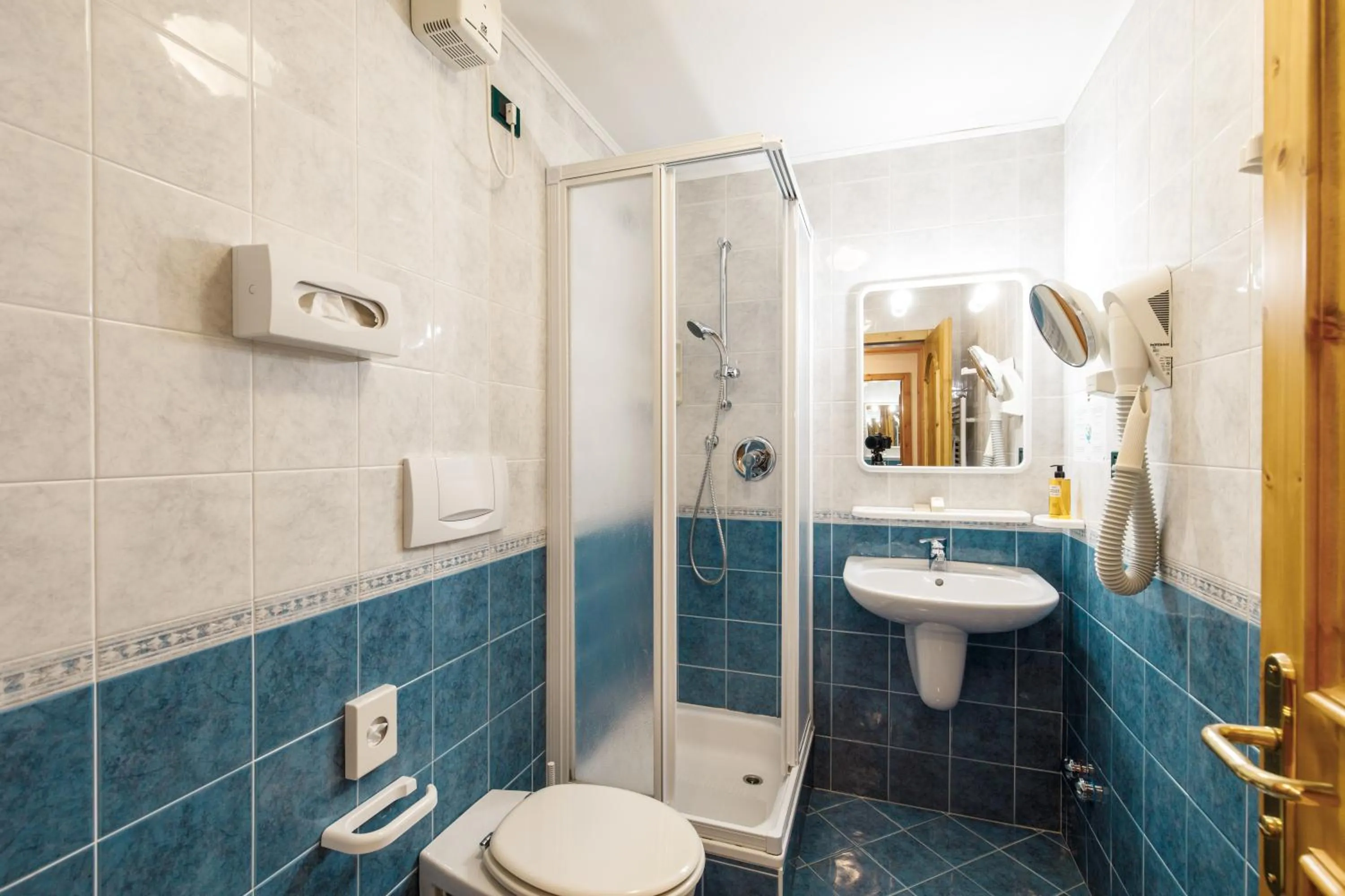 Bathroom in Sayonara Nature & Wellness Hotel