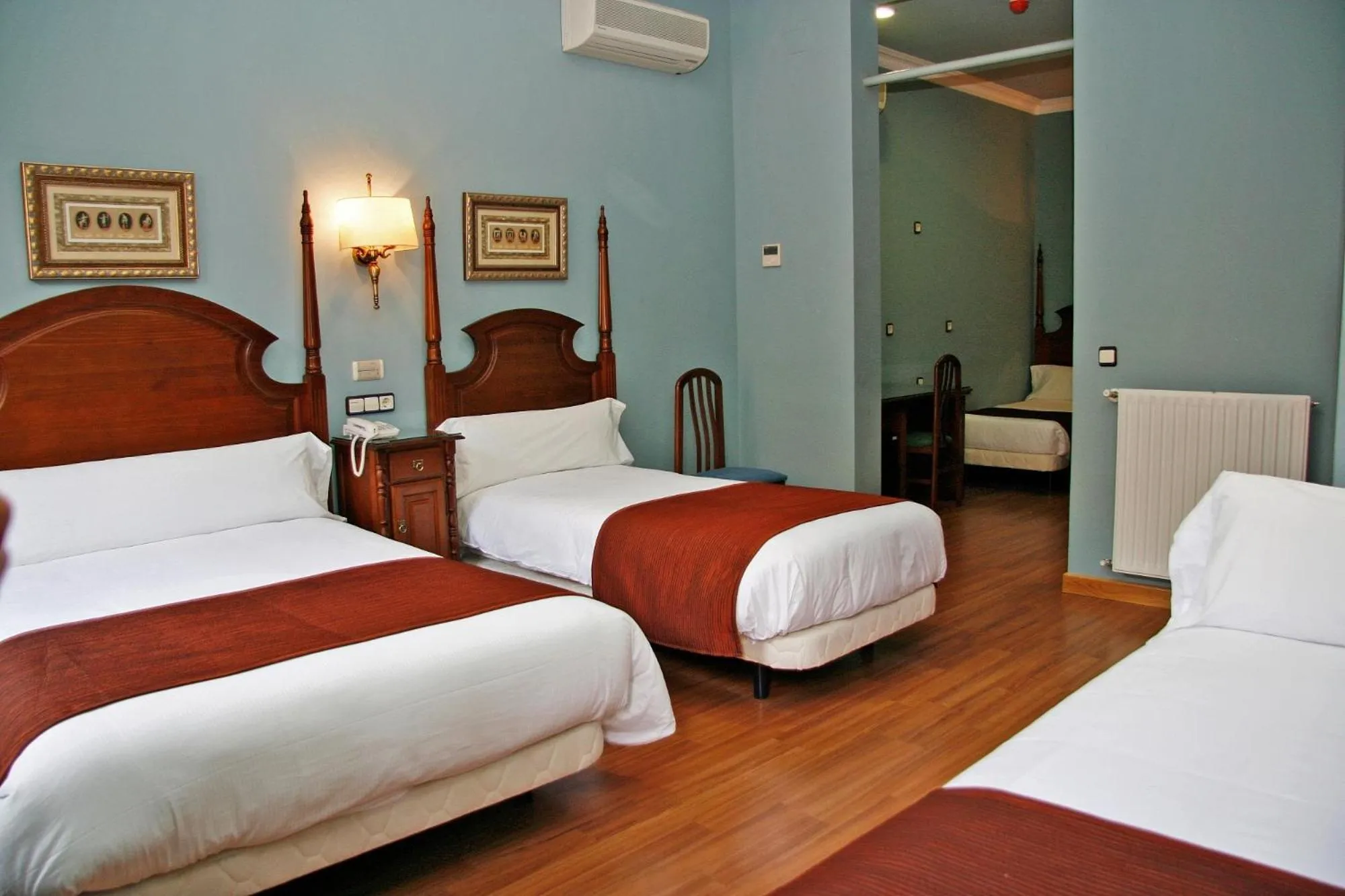 Photo of the whole room, Bed in Hostal Victoria II