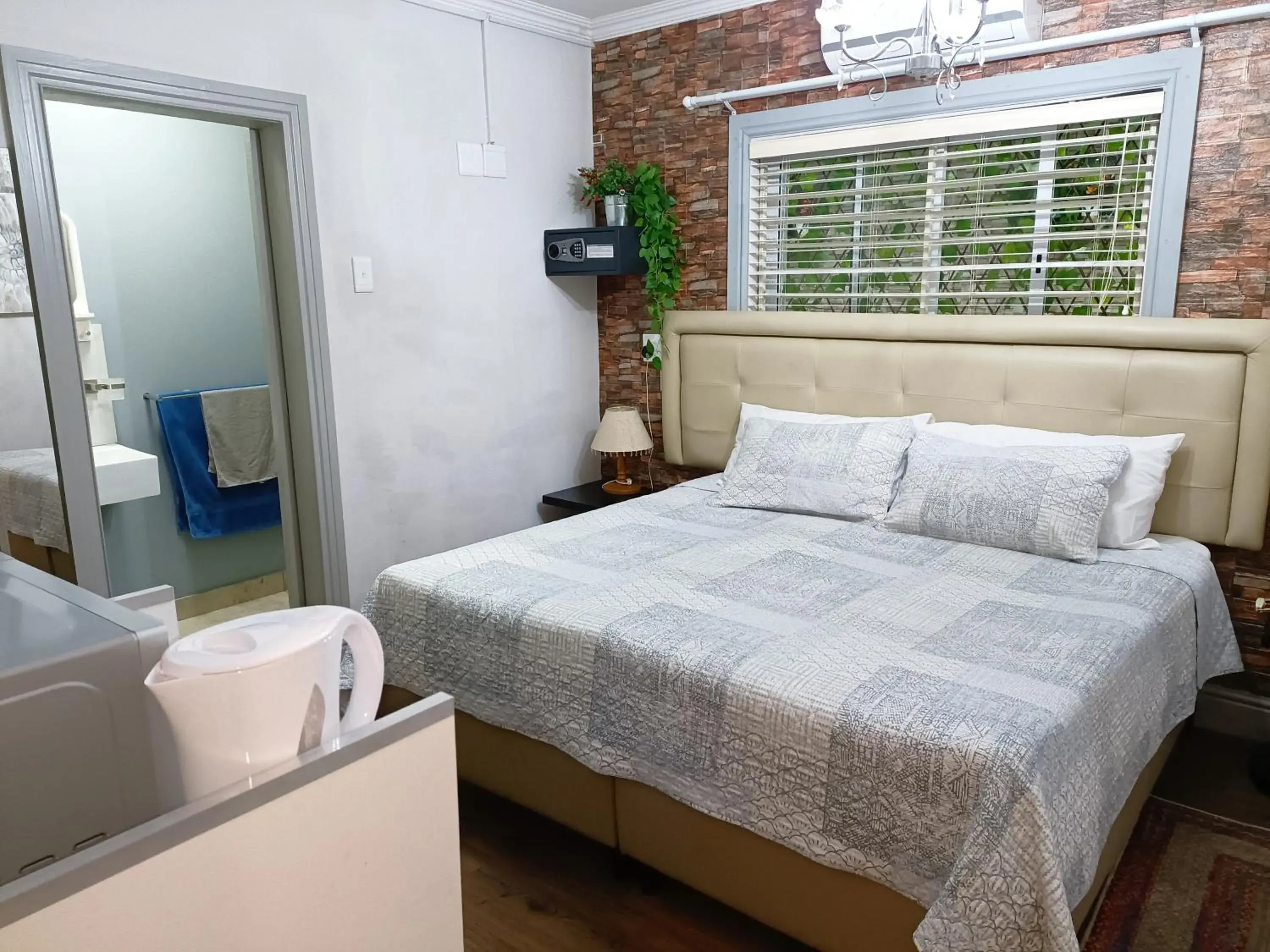 Triple Room in Camdene Guesthouse Triple Room in Camdene Guesthouse