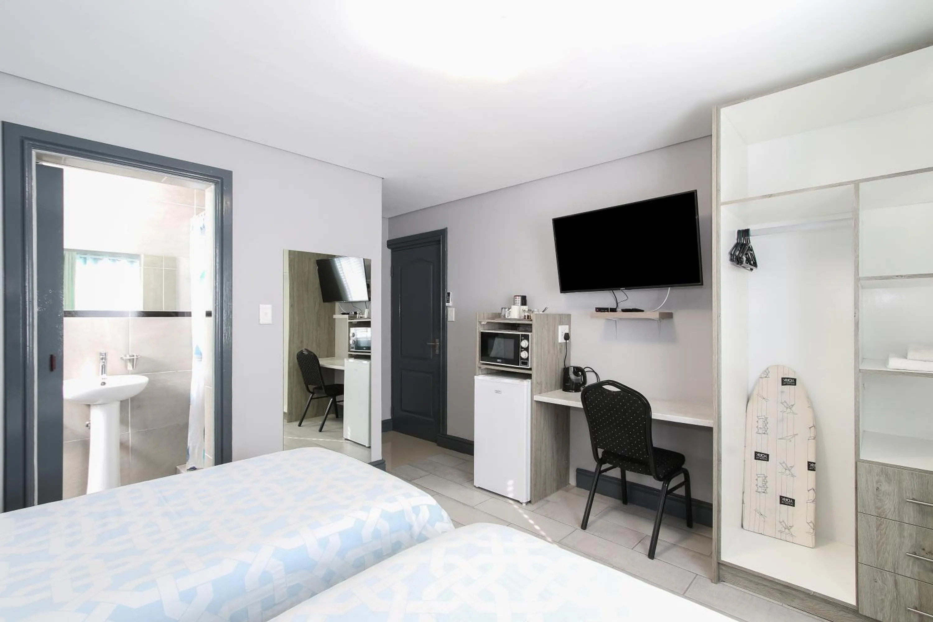 Photo of the whole room in Camdene Guesthouse