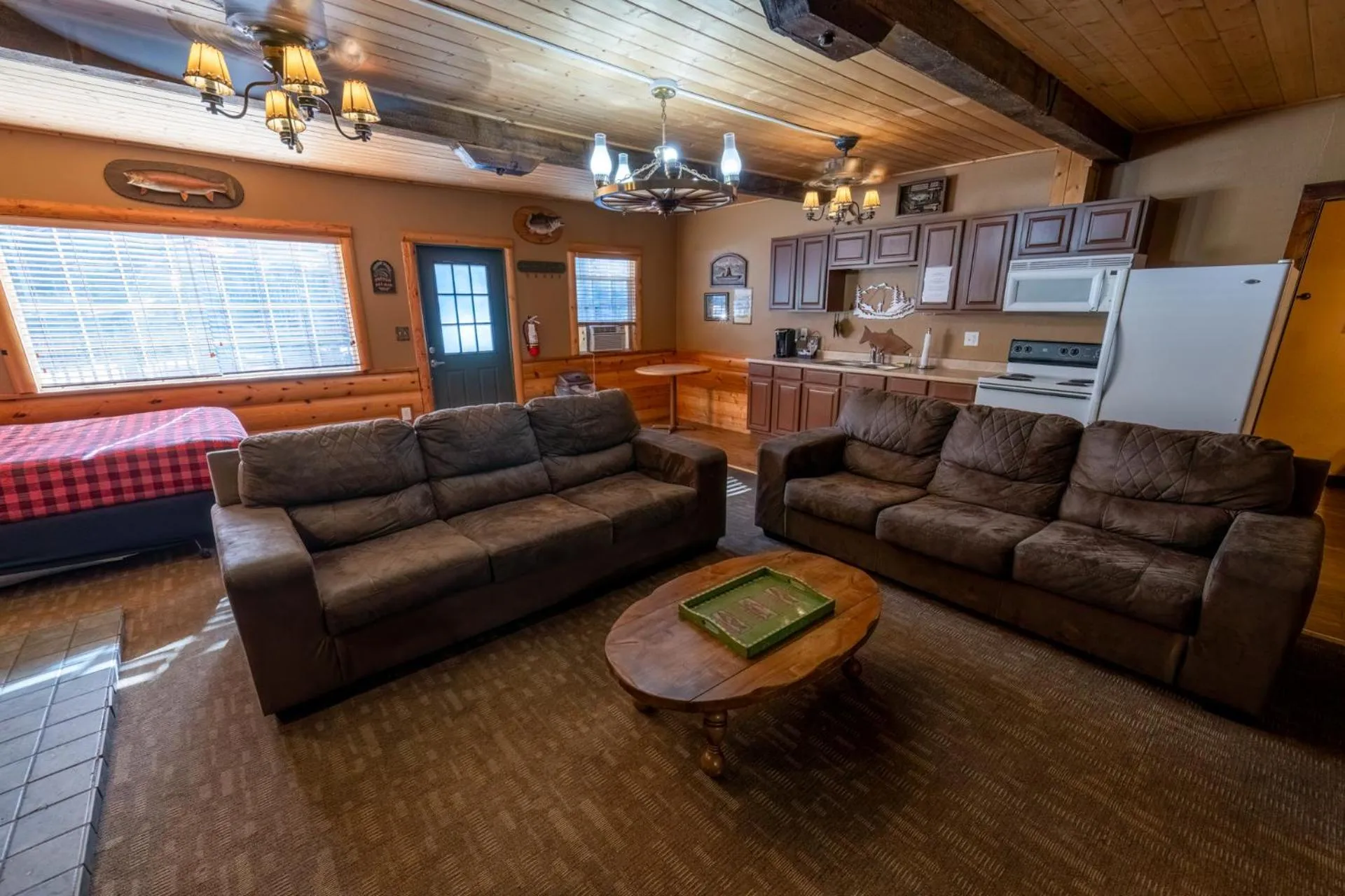 Kitchen or kitchenette in Shaver Lake Village Hotel