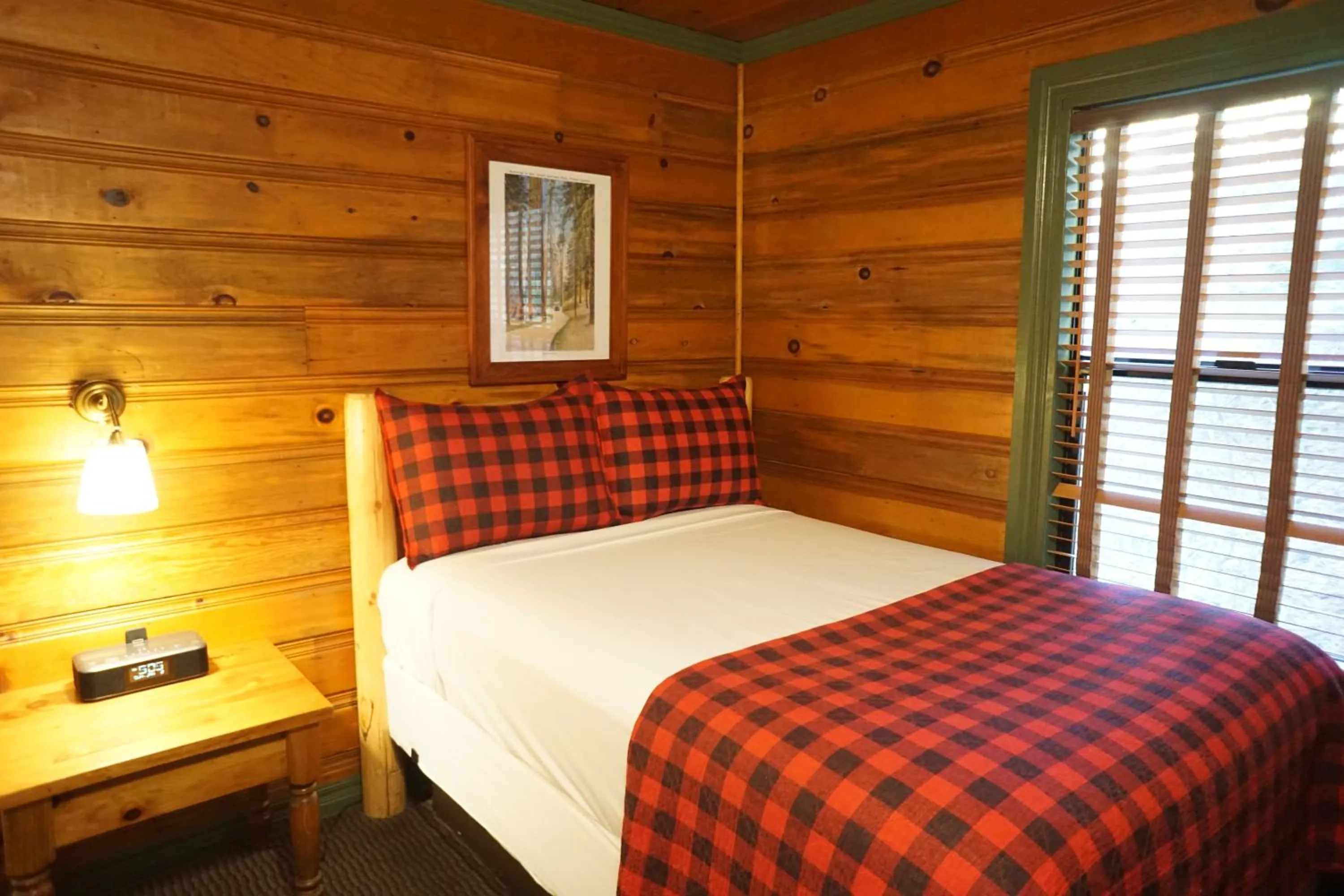 Bed in Shaver Lake Village Hotel