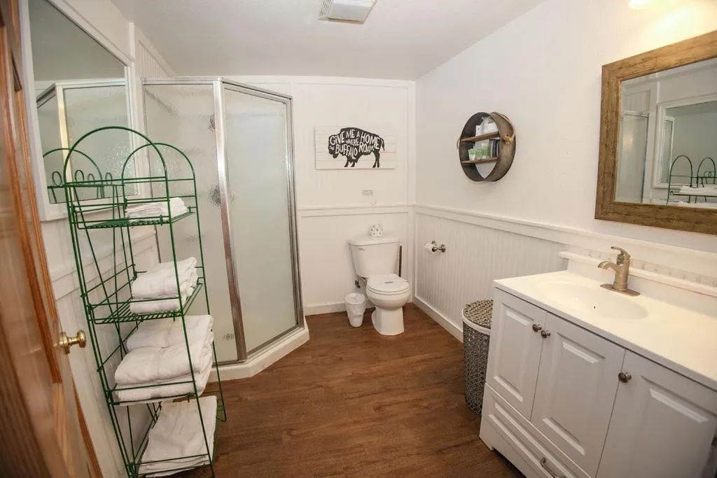 Bathroom in Shaver Lake Village Hotel