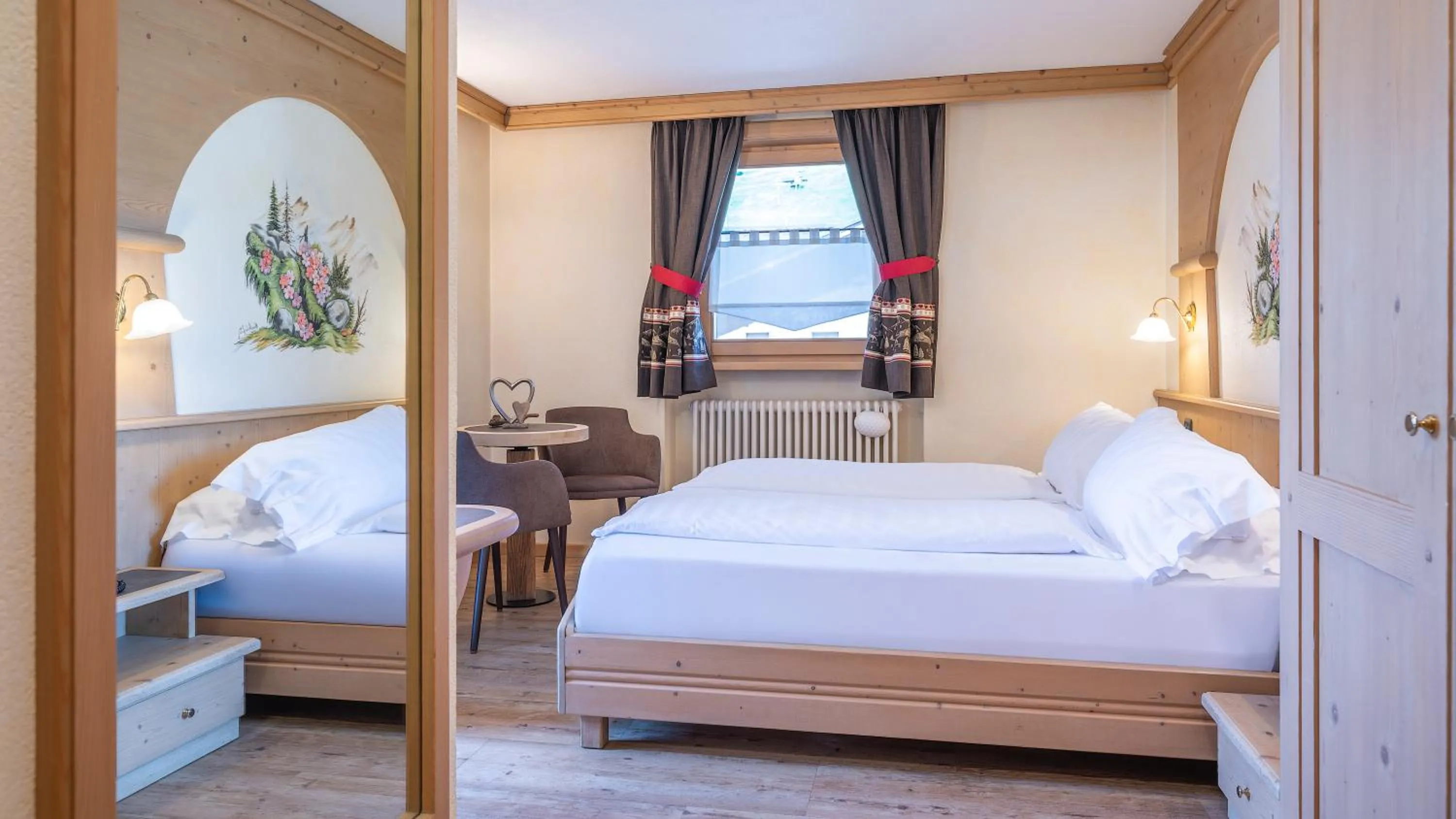 Photo of the whole room, Bed in Hotel Crosal