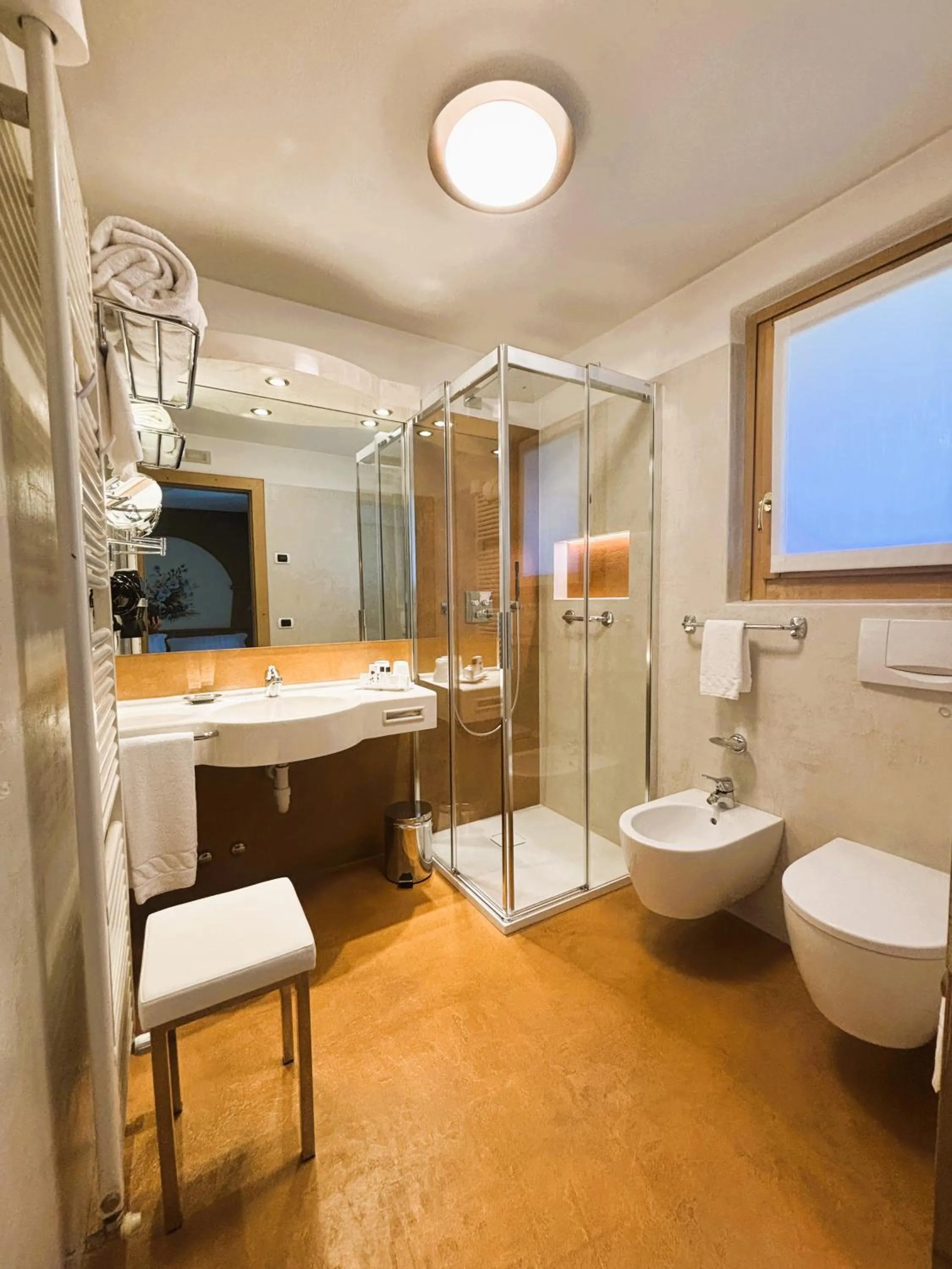 Bathroom in Hotel Crosal