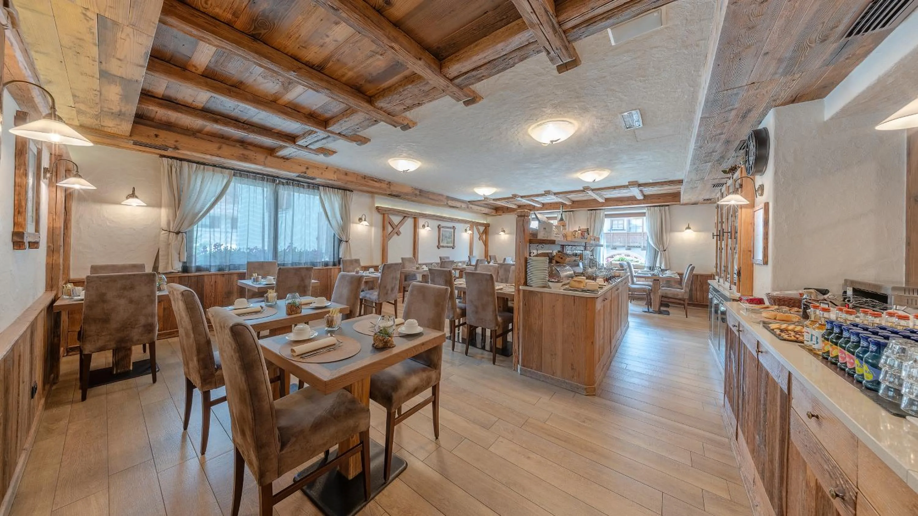 Lounge or bar in Hotel Crosal