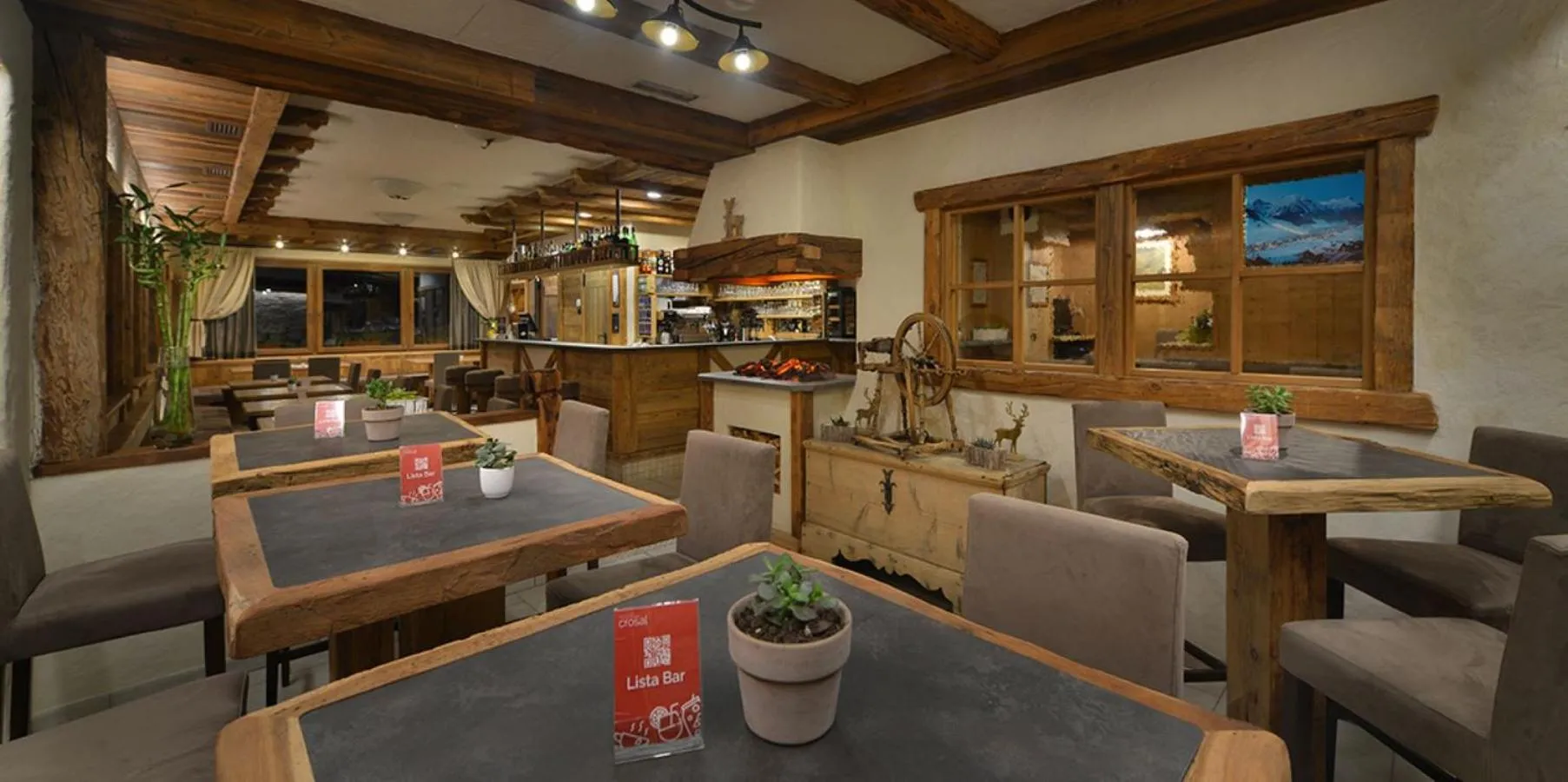 Lounge or bar in Hotel Crosal