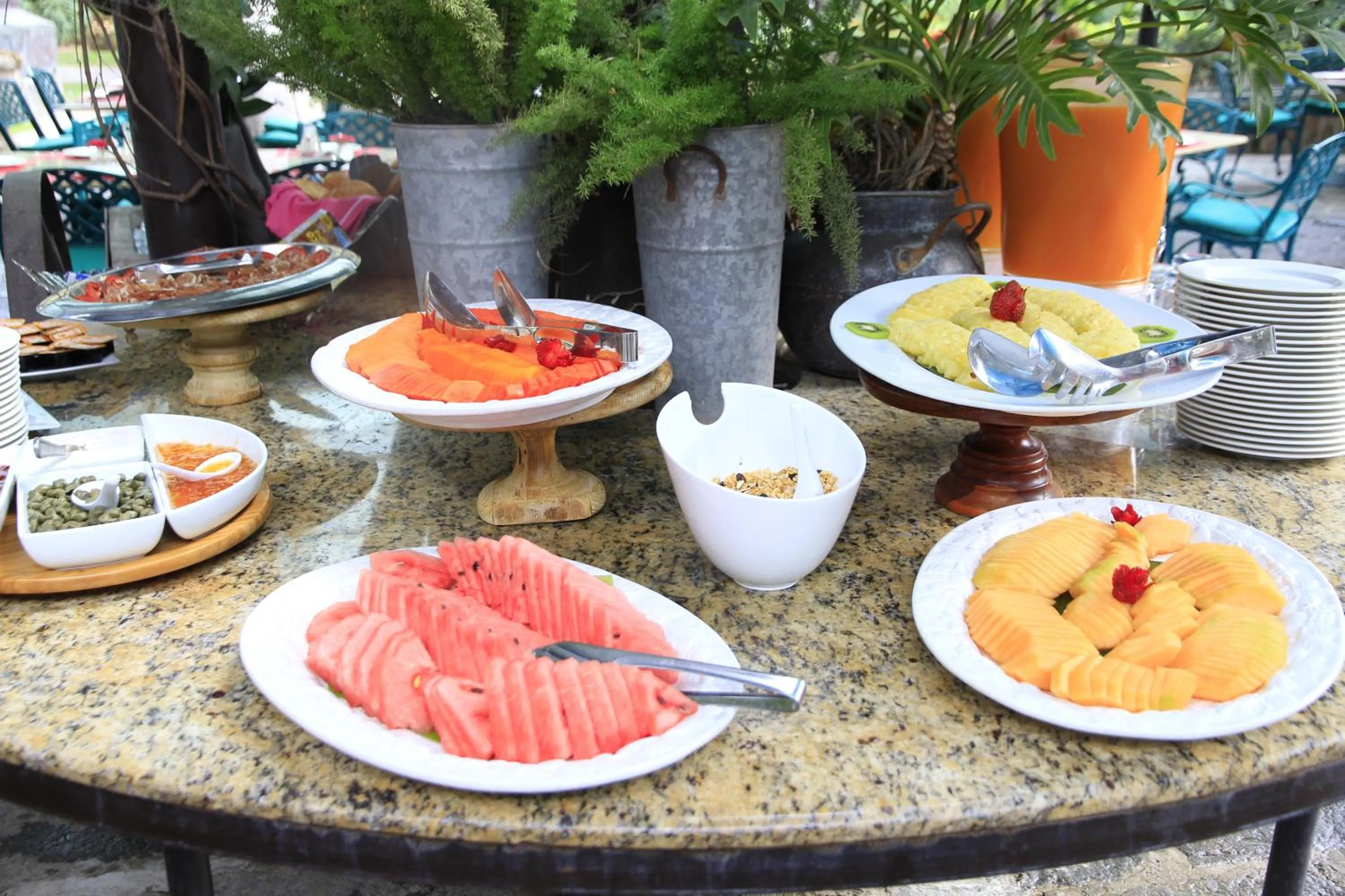 Restaurant/places to eat in Las Calandrias