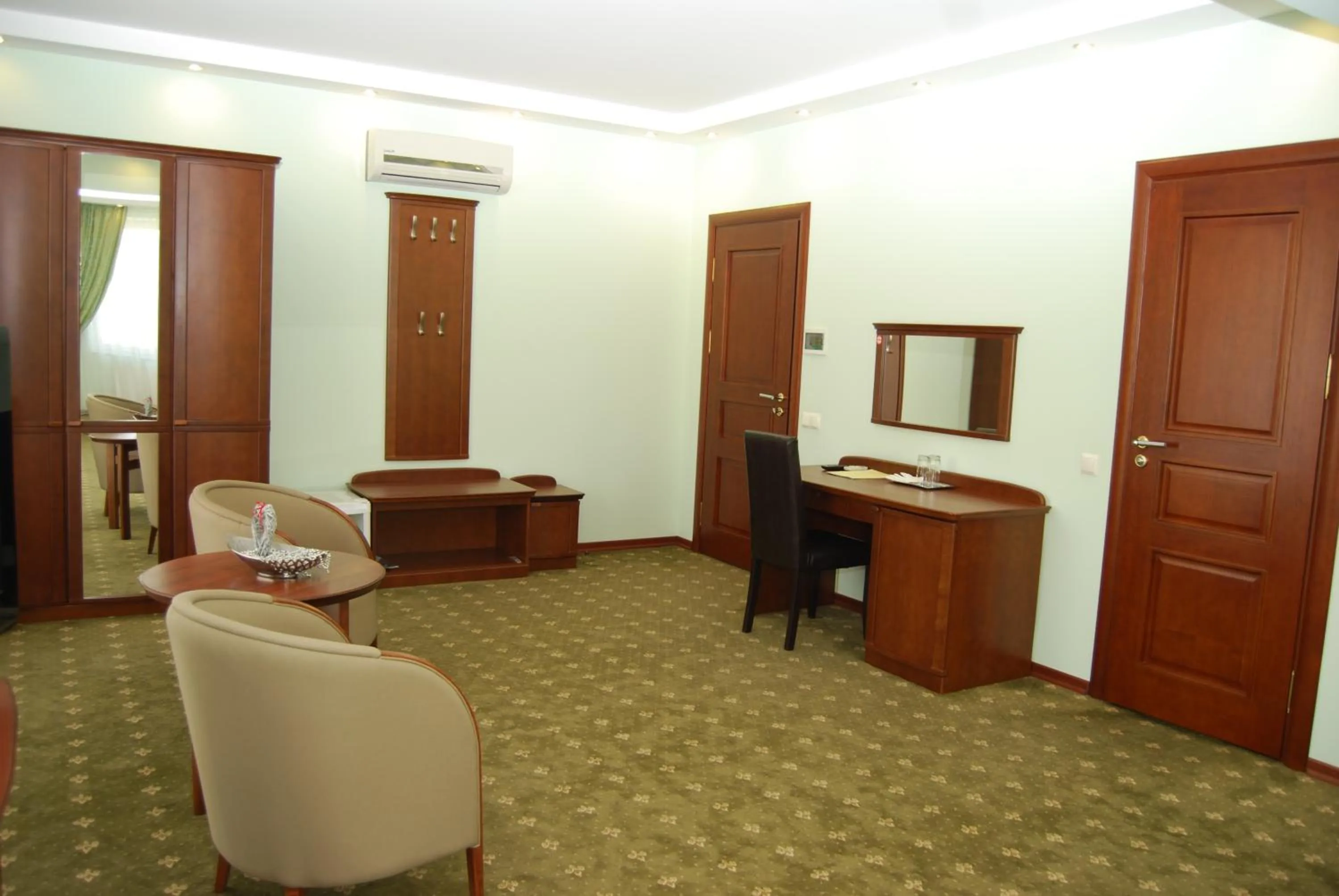 hair dresser in Platinum Hotel