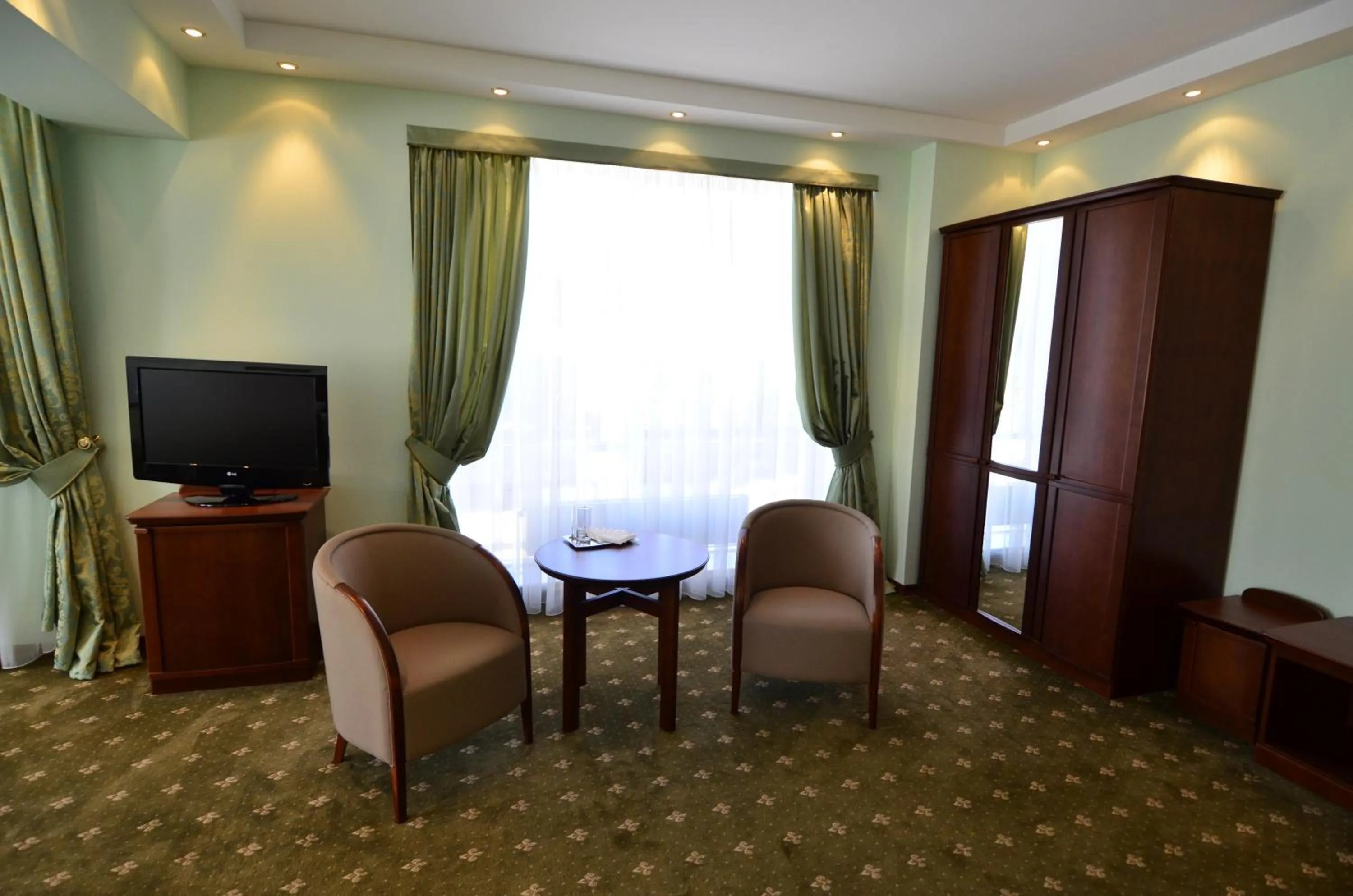 Seating area in Platinum Hotel